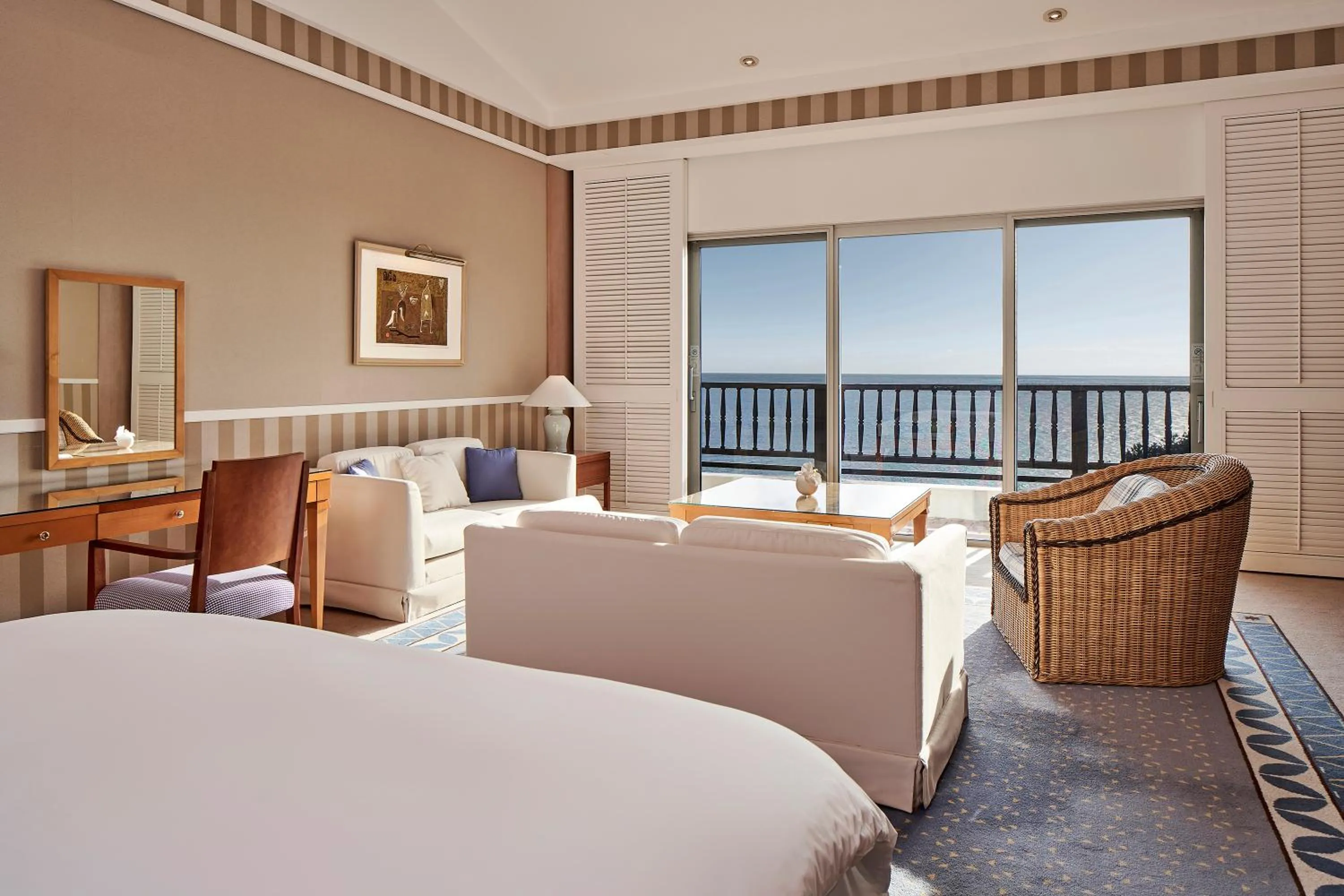 Photo of the whole room in The Shilla Jeju