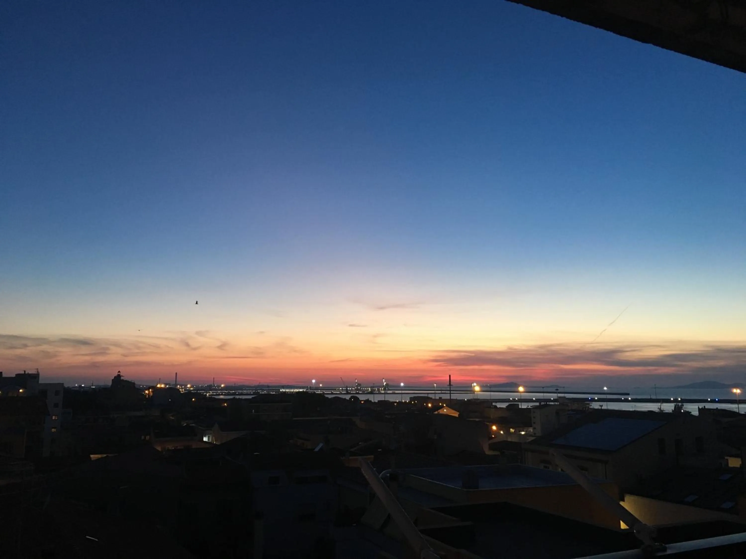 Sunset in B&B La finestra sul porto