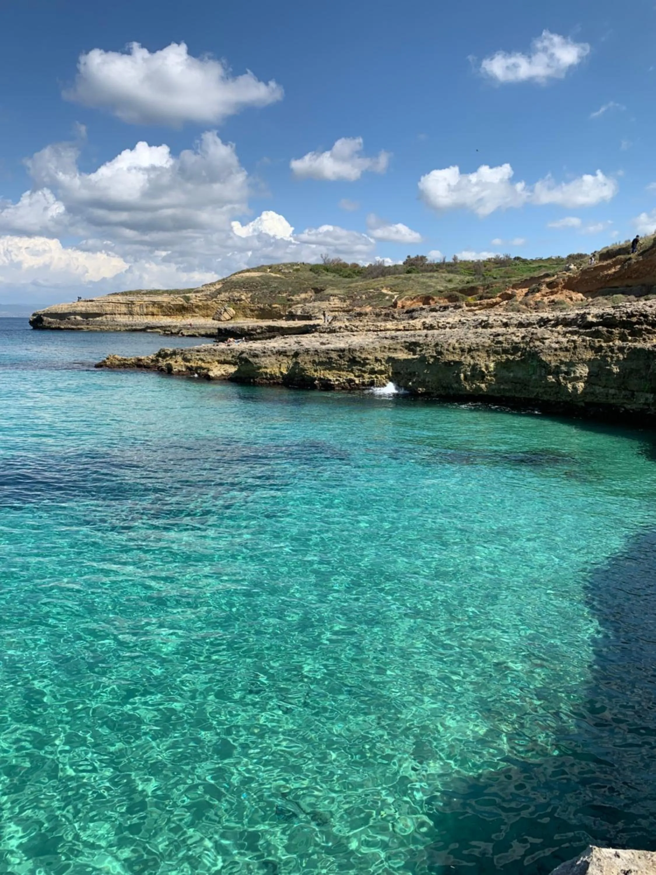 Beach in B&B La finestra sul porto