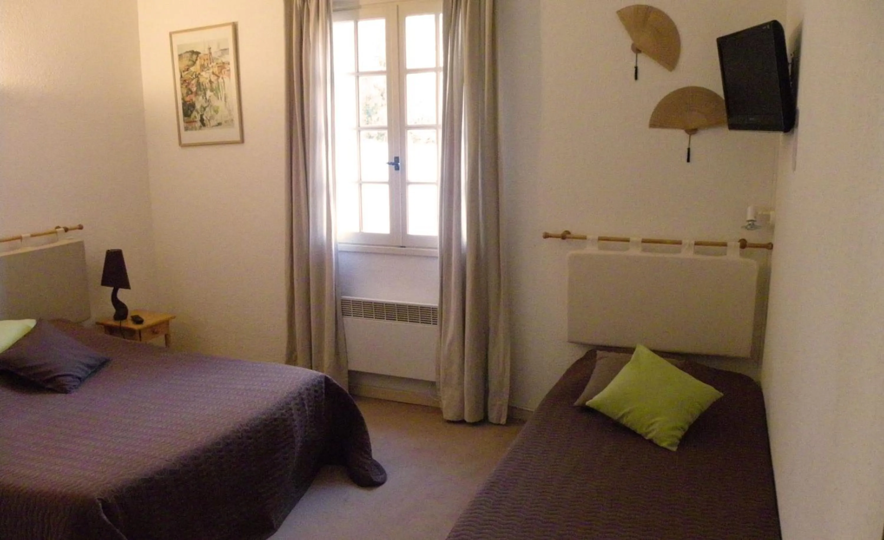 Bedroom, Bed in HUMAN HOTEL RESIDENCE ex esparrus