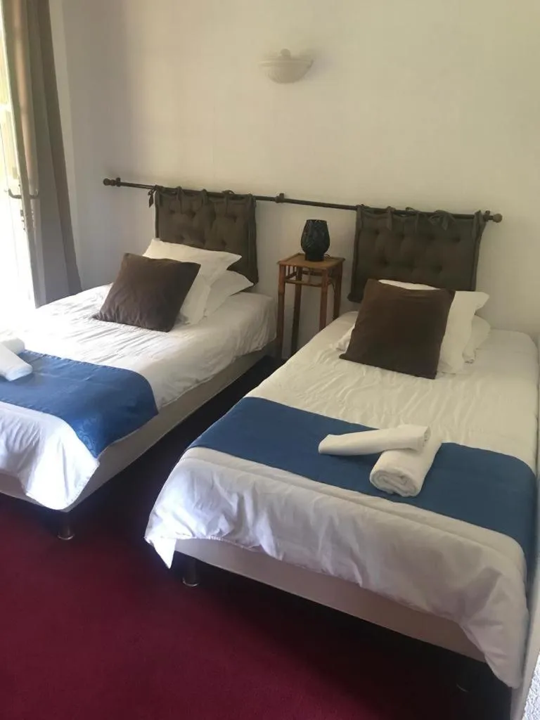 Bed in HUMAN HOTEL RESIDENCE ex esparrus