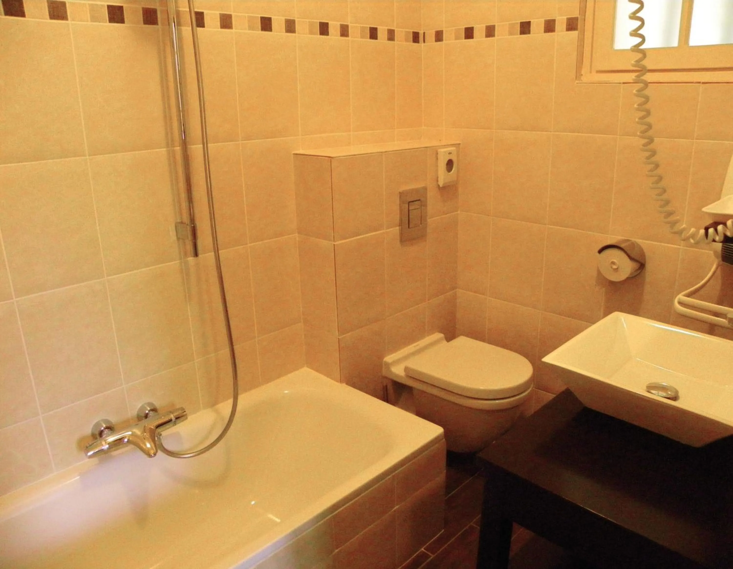 Bathroom in HUMAN HOTEL RESIDENCE ex esparrus