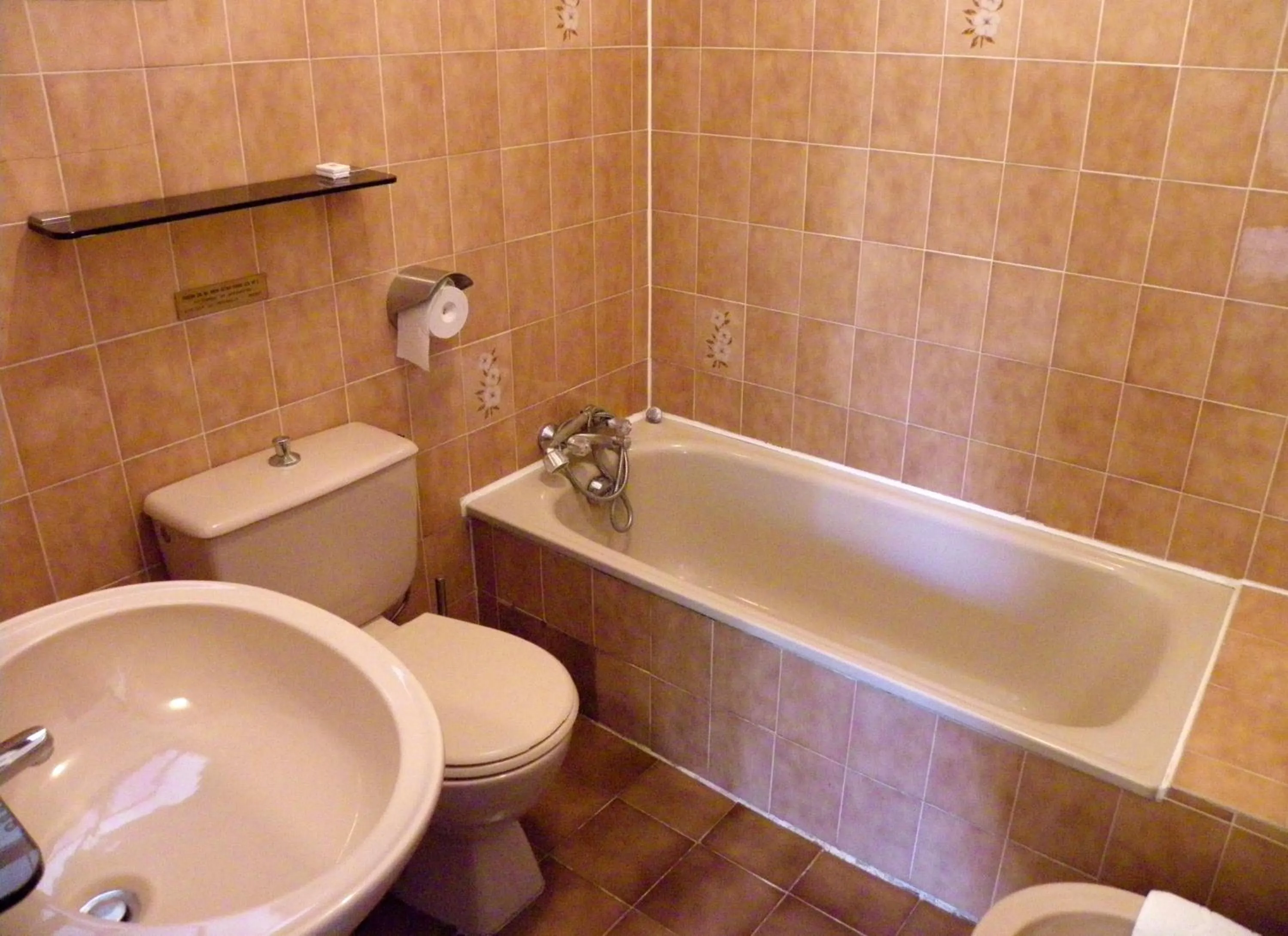 Bathroom in HUMAN HOTEL RESIDENCE ex esparrus