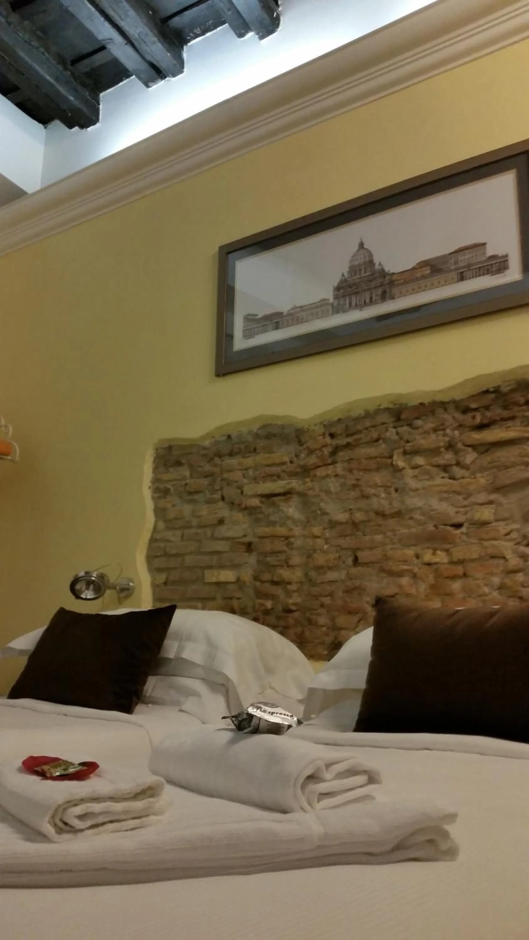 Photo of the whole room, Bed in Navona First Rooms