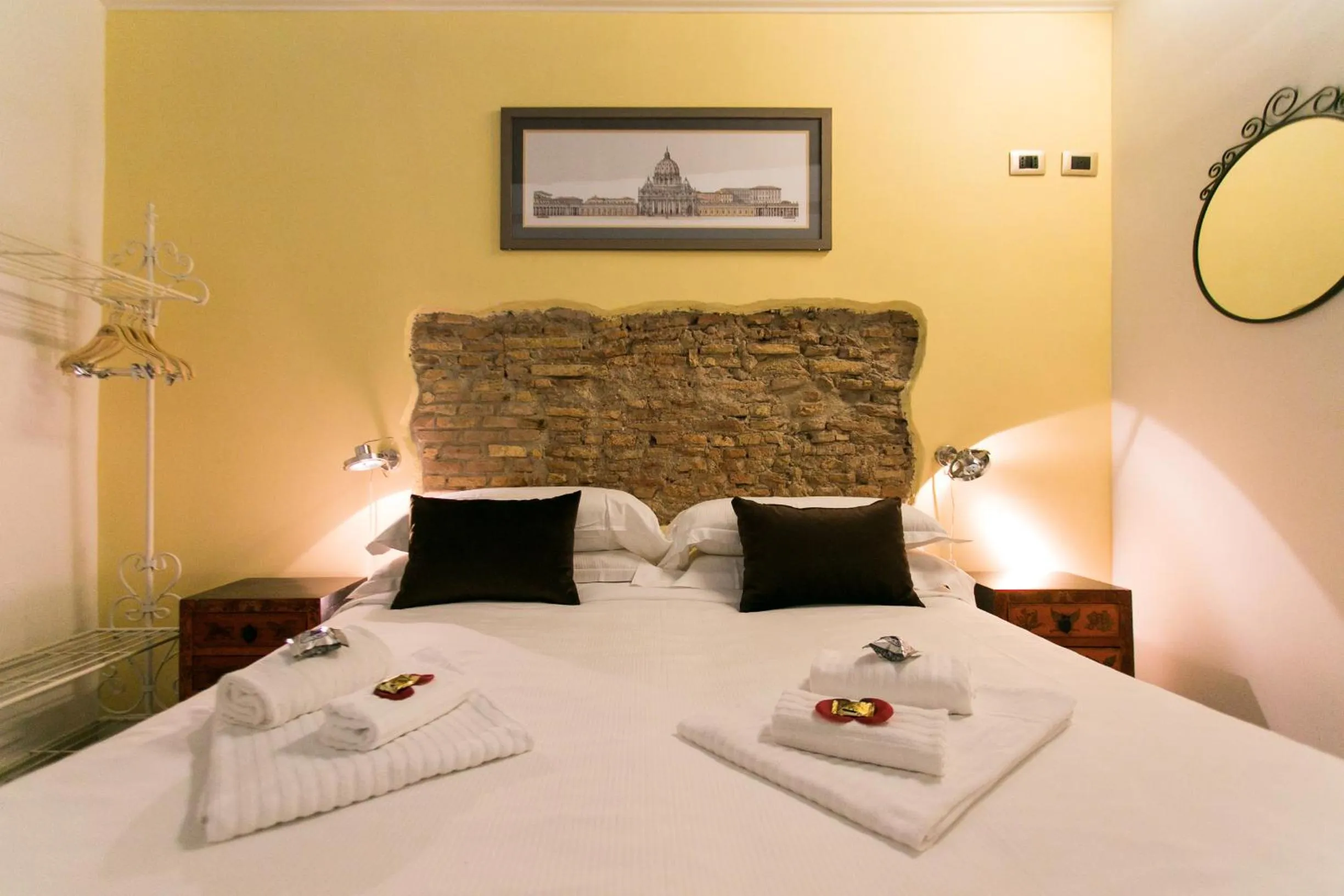 Bedroom, Bed in Navona First Rooms