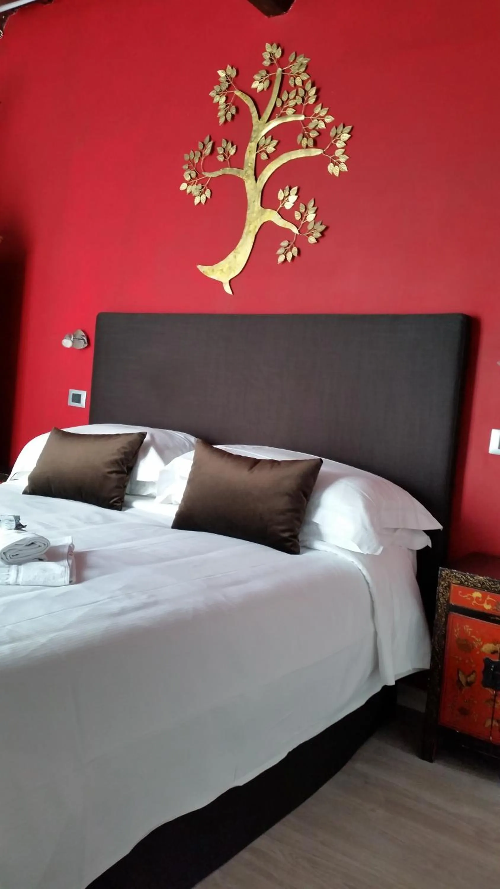 Photo of the whole room, Bed in Navona First Rooms