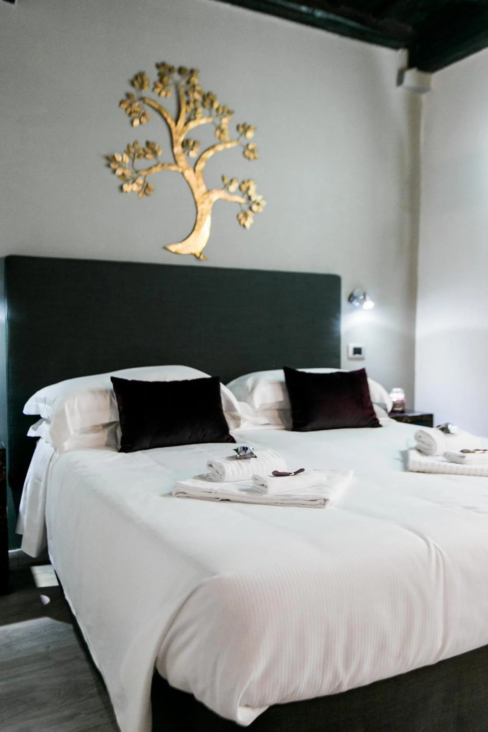 Photo of the whole room, Bed in Navona First Rooms