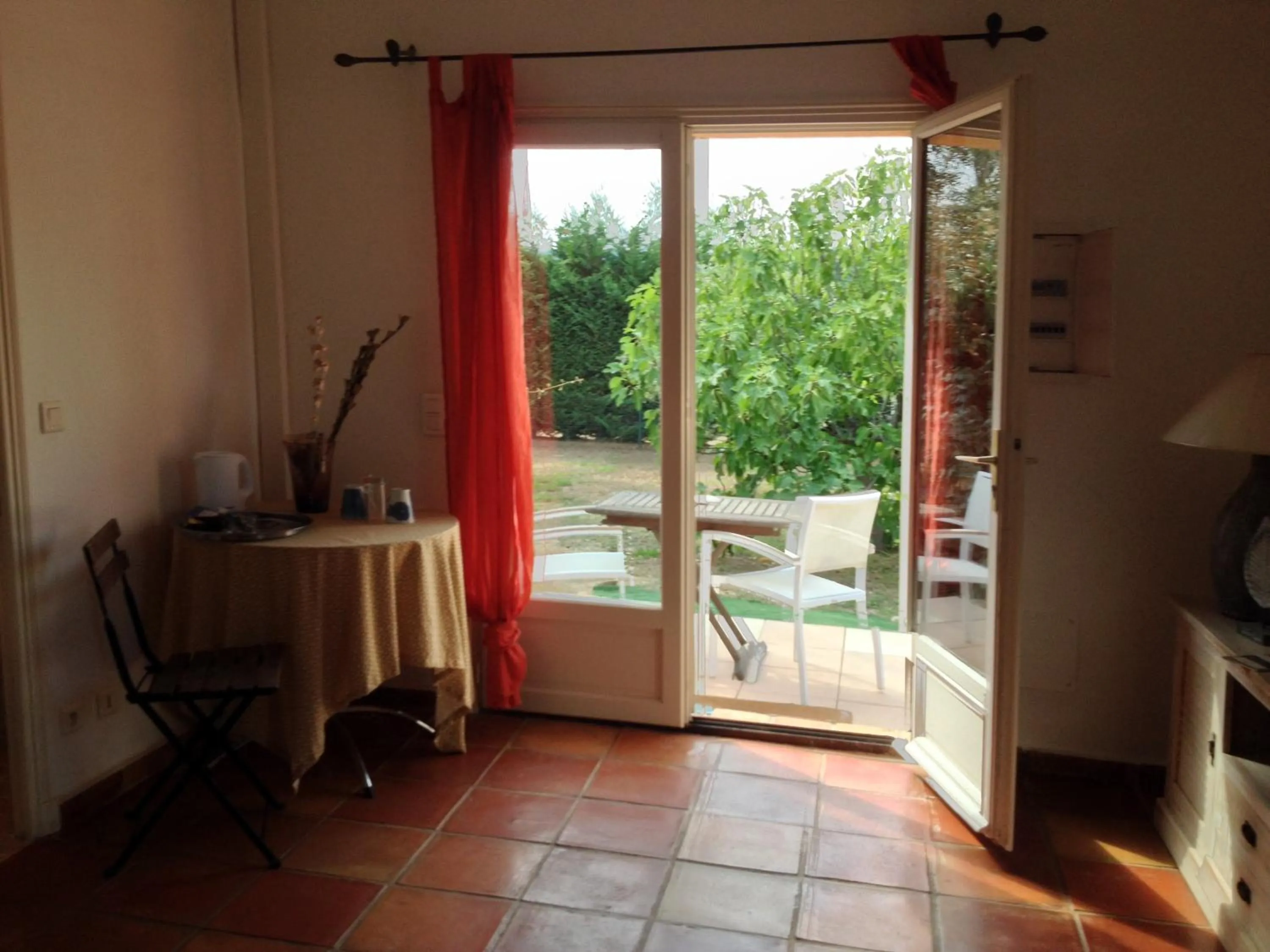 Day in Clos des Vignes Pampelonne Vineyard