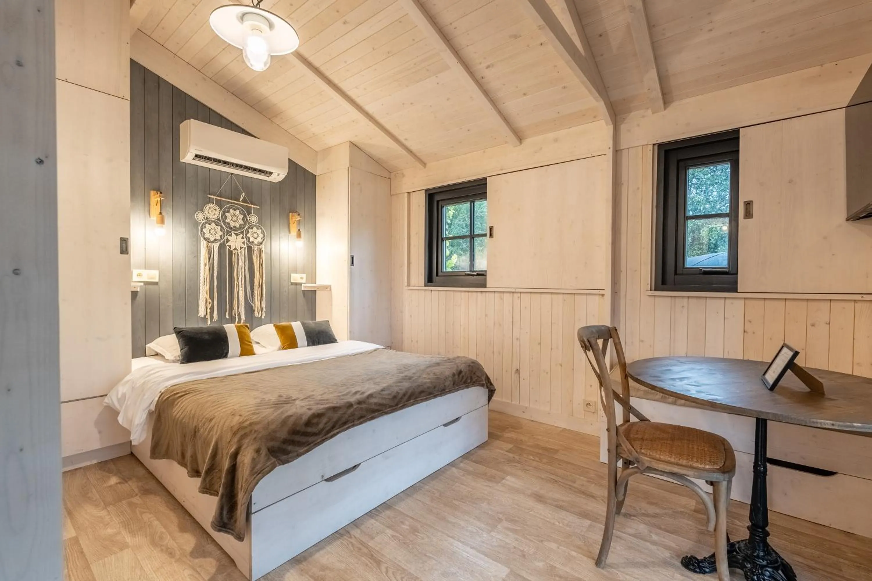 Bed in Hôtel Quai des Pontis