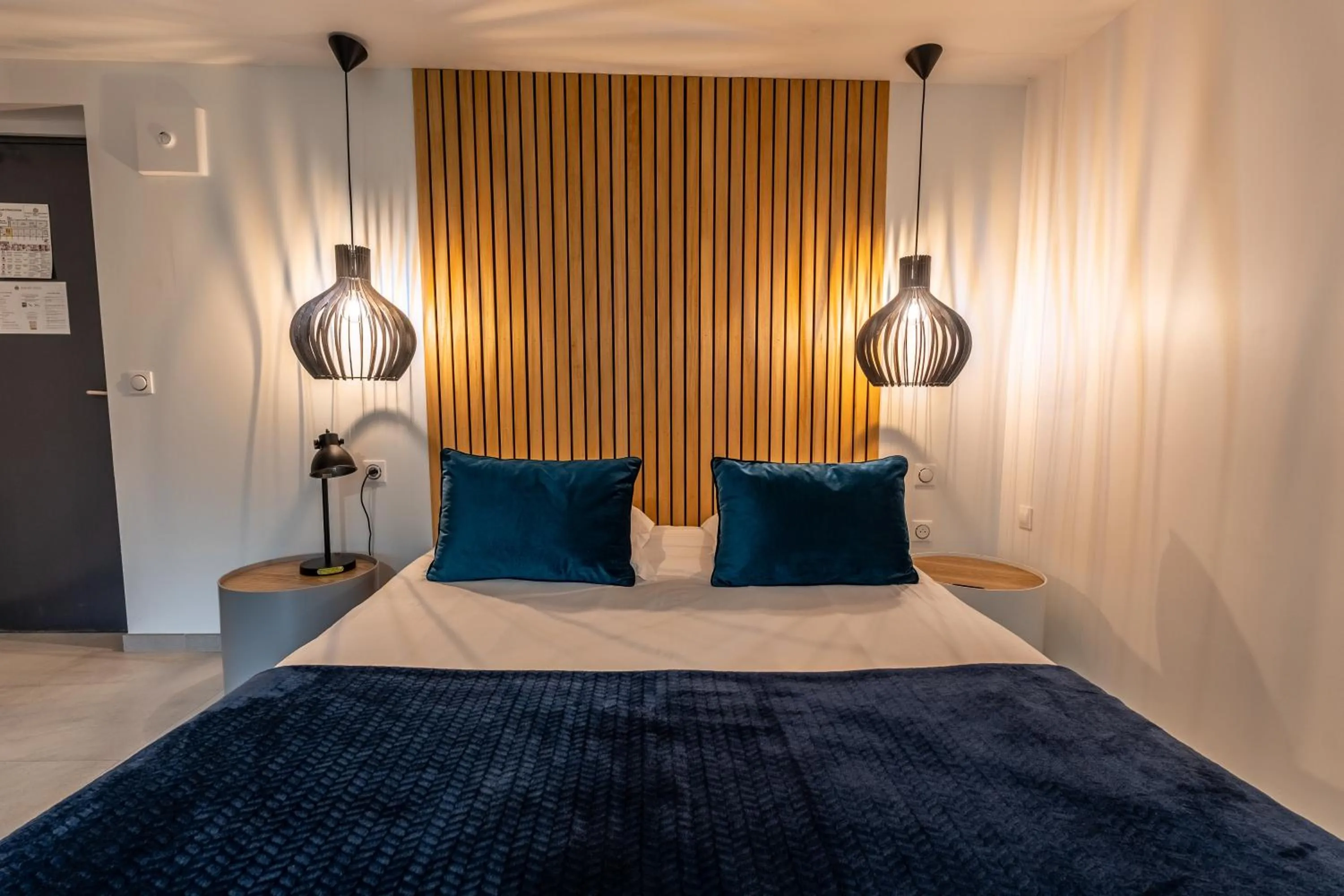 Bed in Hôtel Quai des Pontis