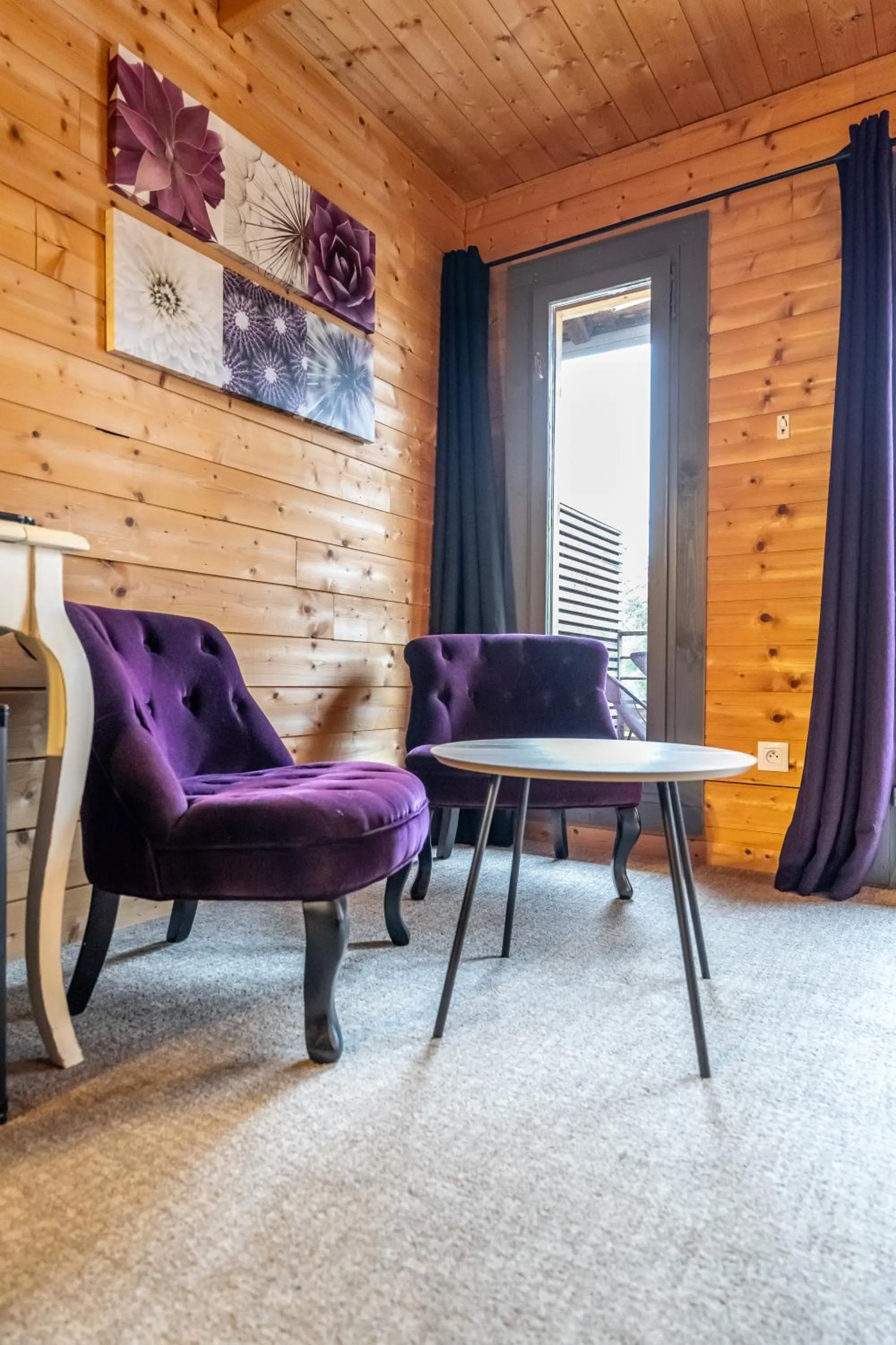 Seating area in Hôtel Quai des Pontis