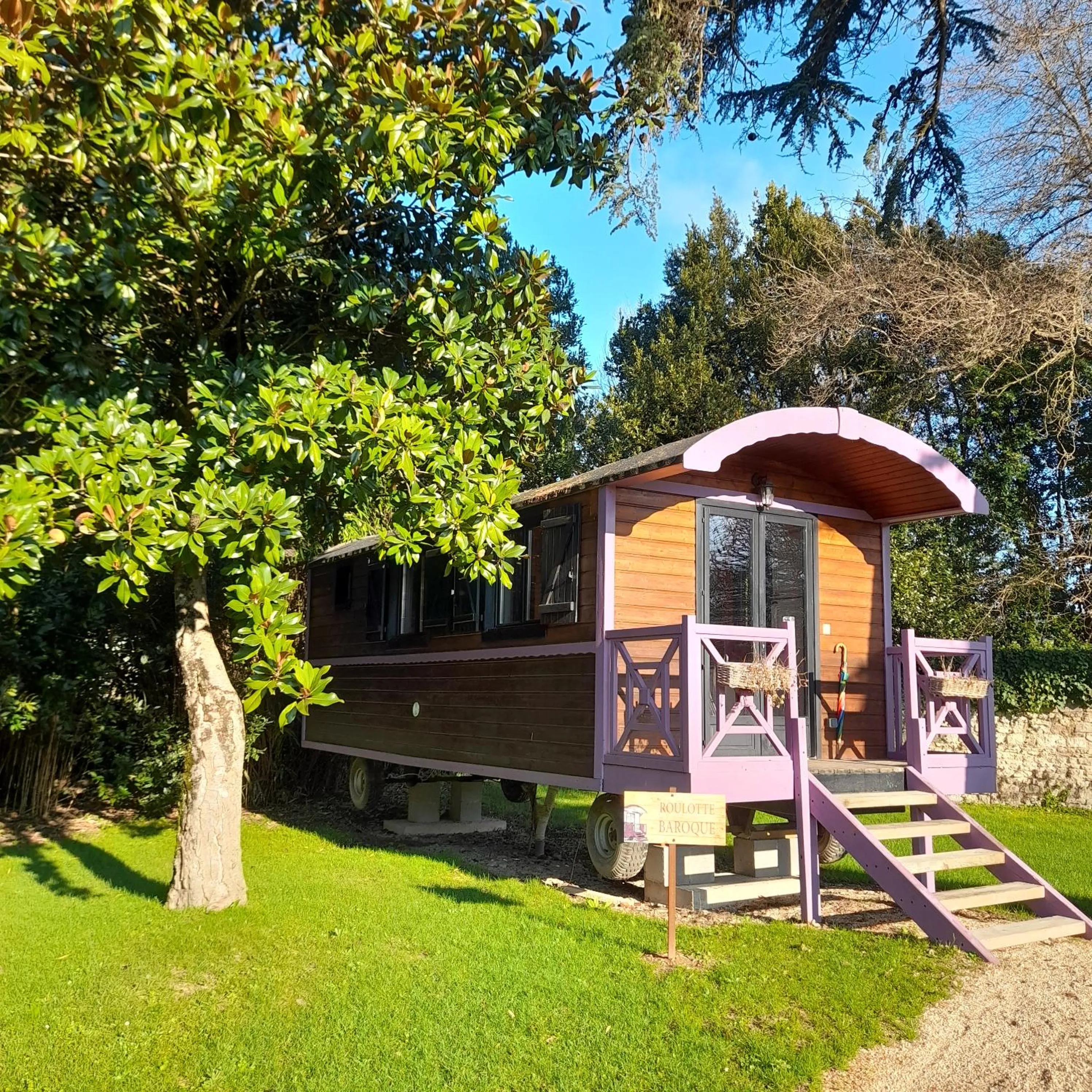 Garden in Hôtel Quai des Pontis