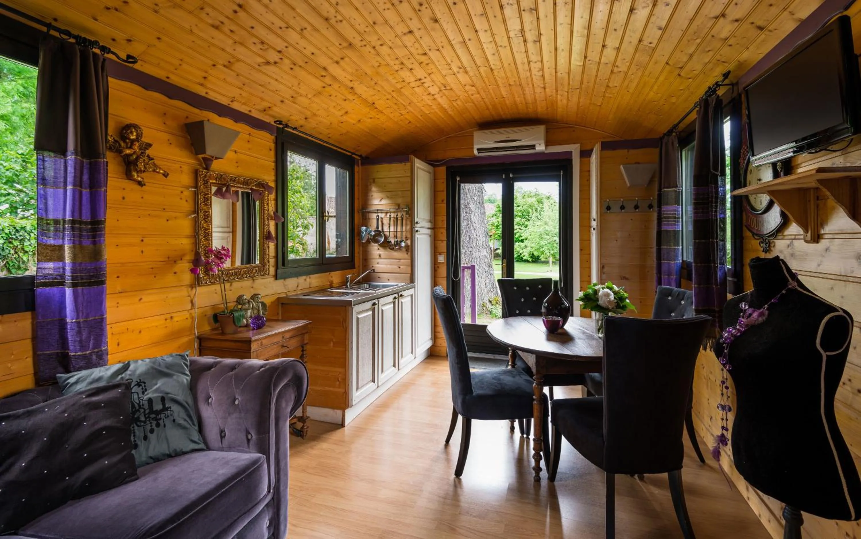 Dining area in Hôtel Quai des Pontis
