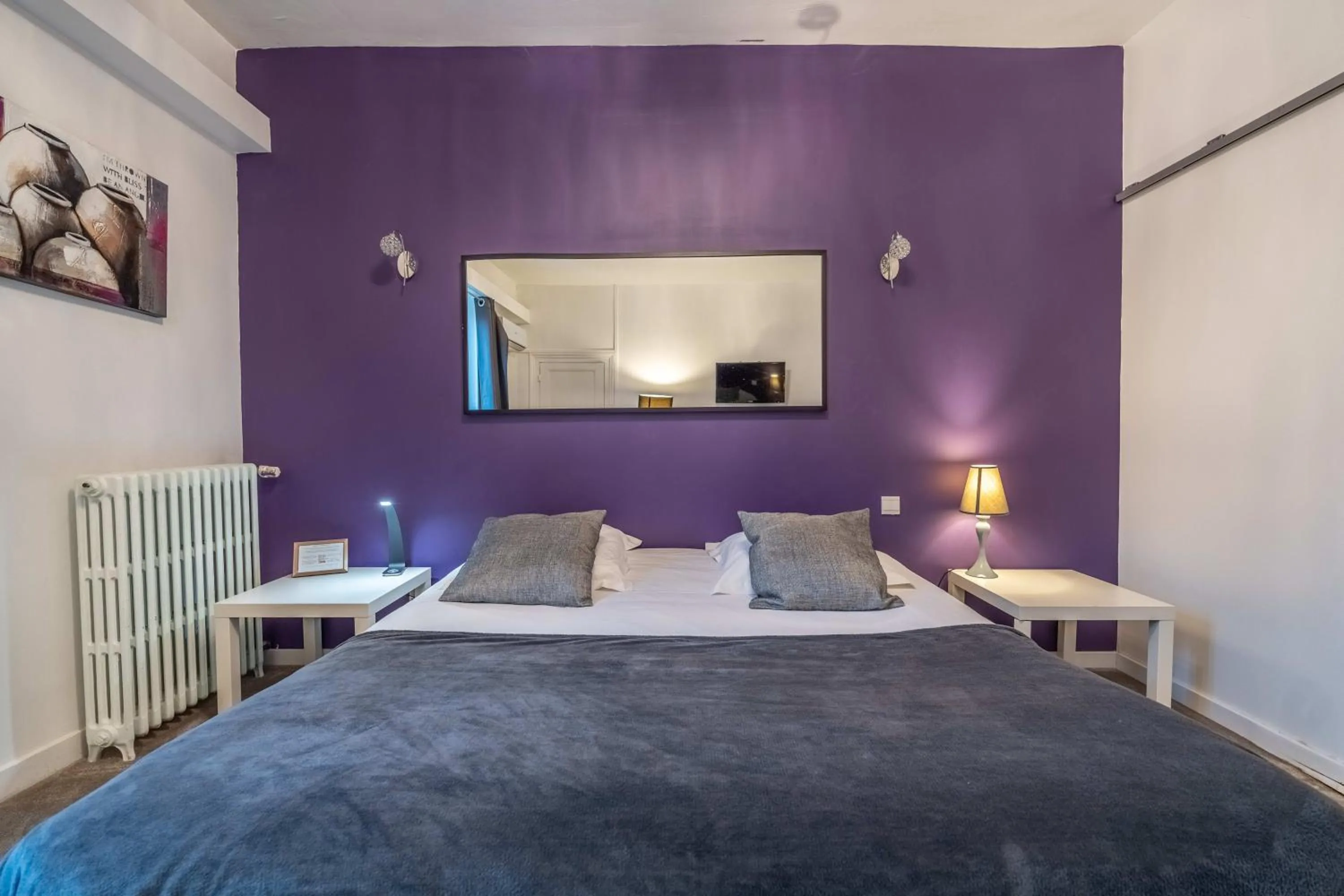 Bed in Hôtel Quai des Pontis