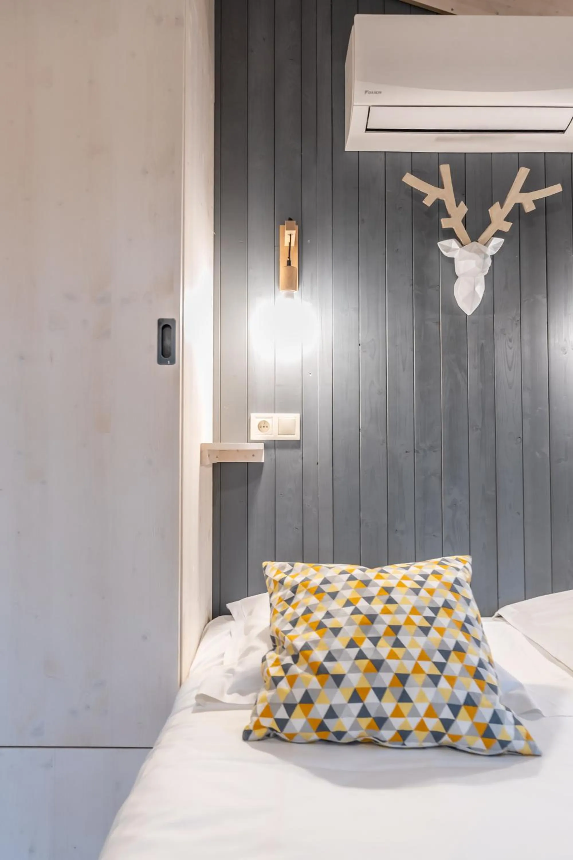 Bed in Hôtel Quai des Pontis