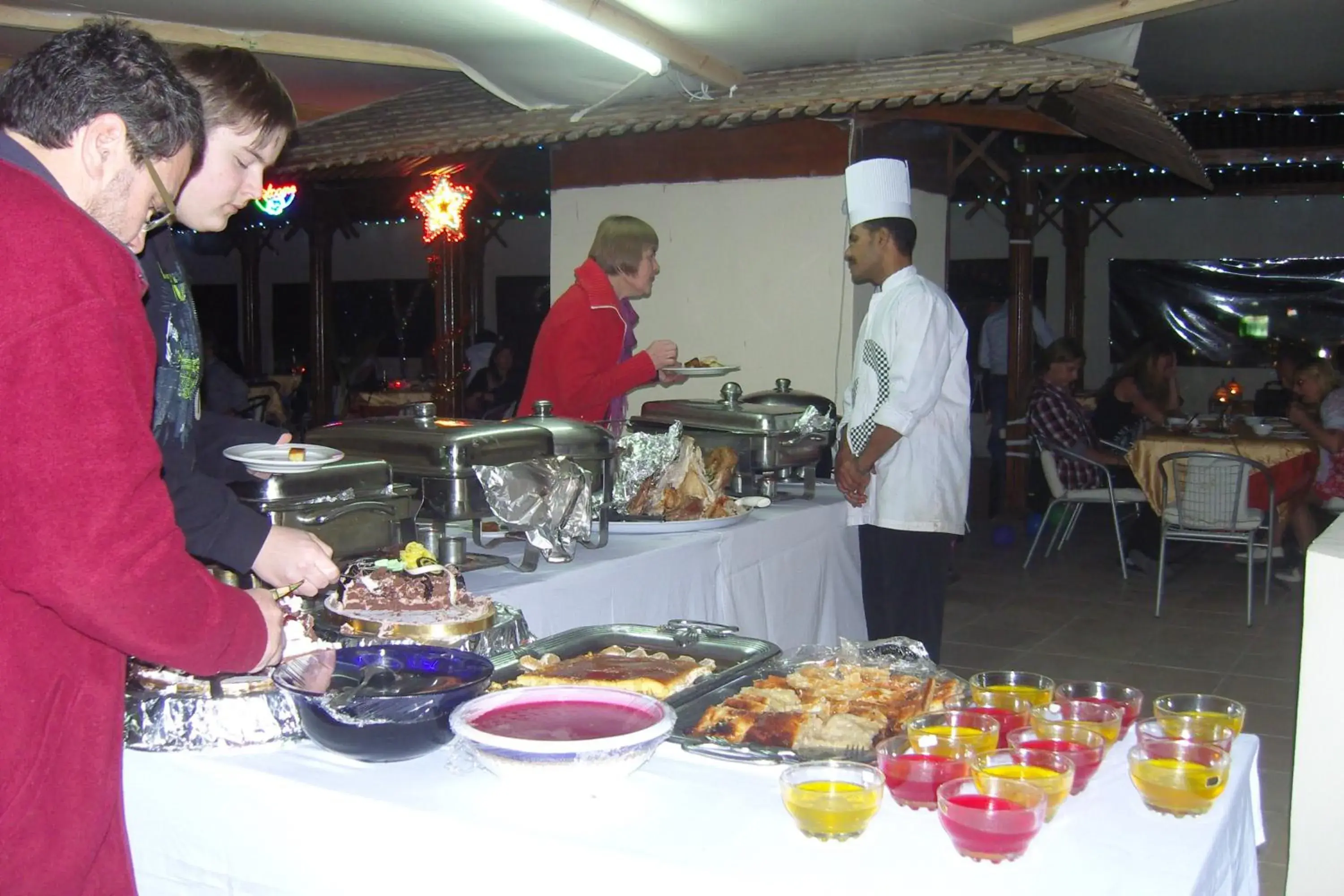 Restaurant/places to eat in Golden Rose Hotel Restaurant/places to eat in Golden Rose Hotel