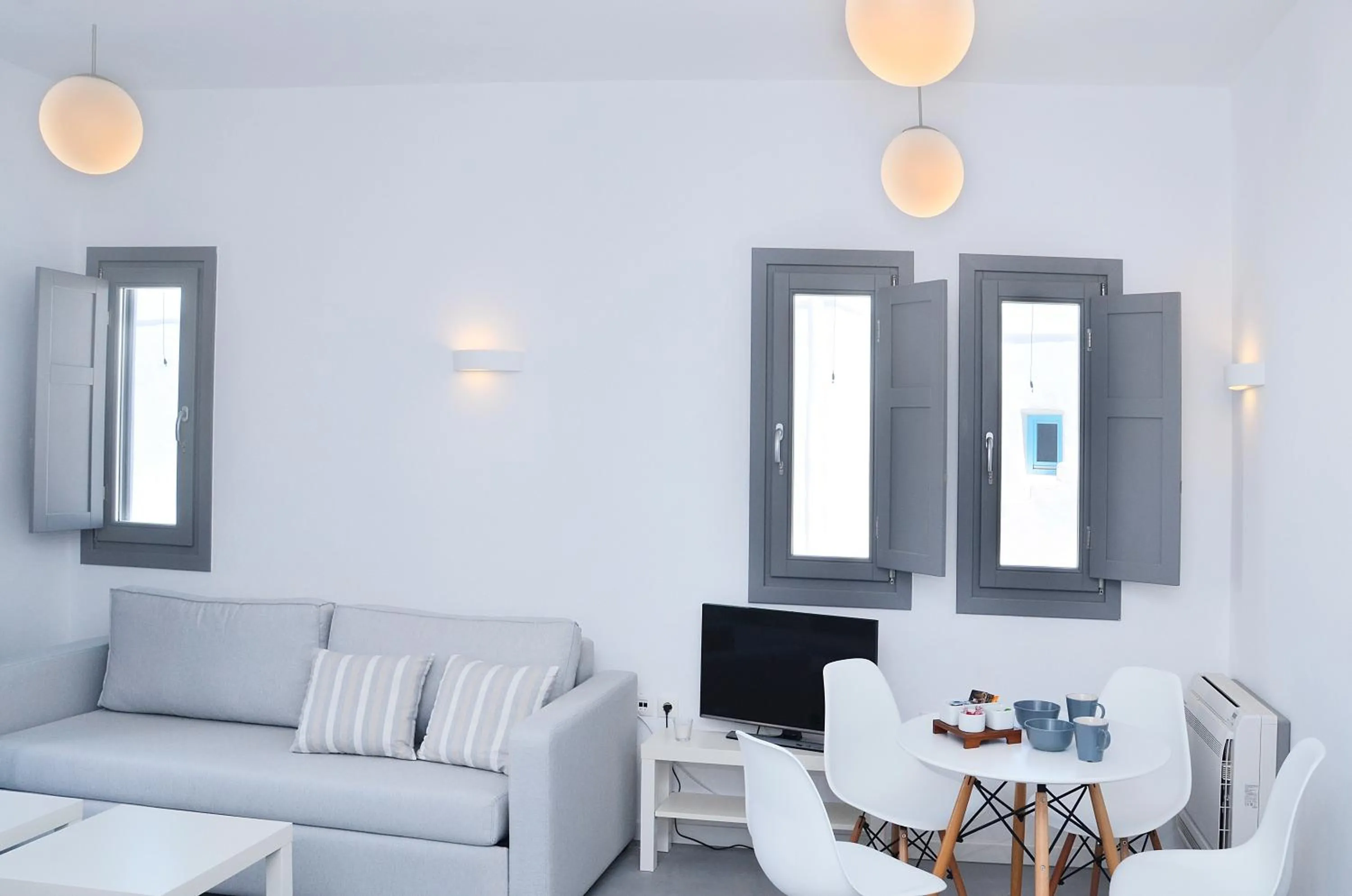 Living room in Ionathan Koufonisia Suites