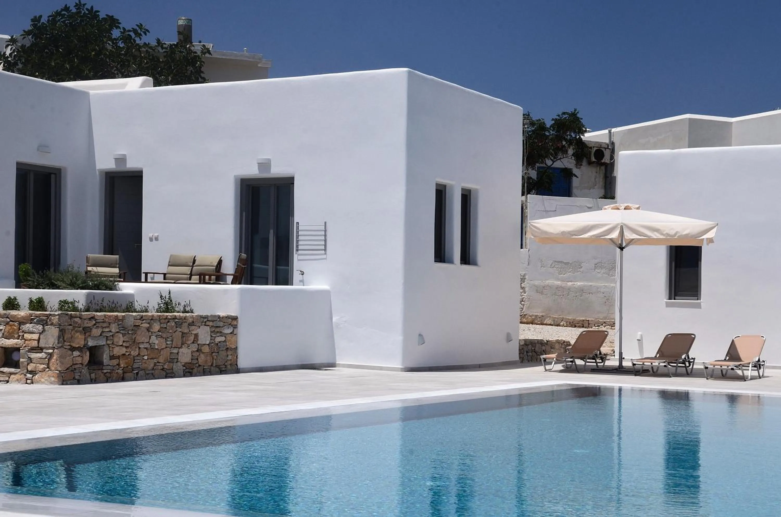 Swimming pool in Ionathan Koufonisia Suites