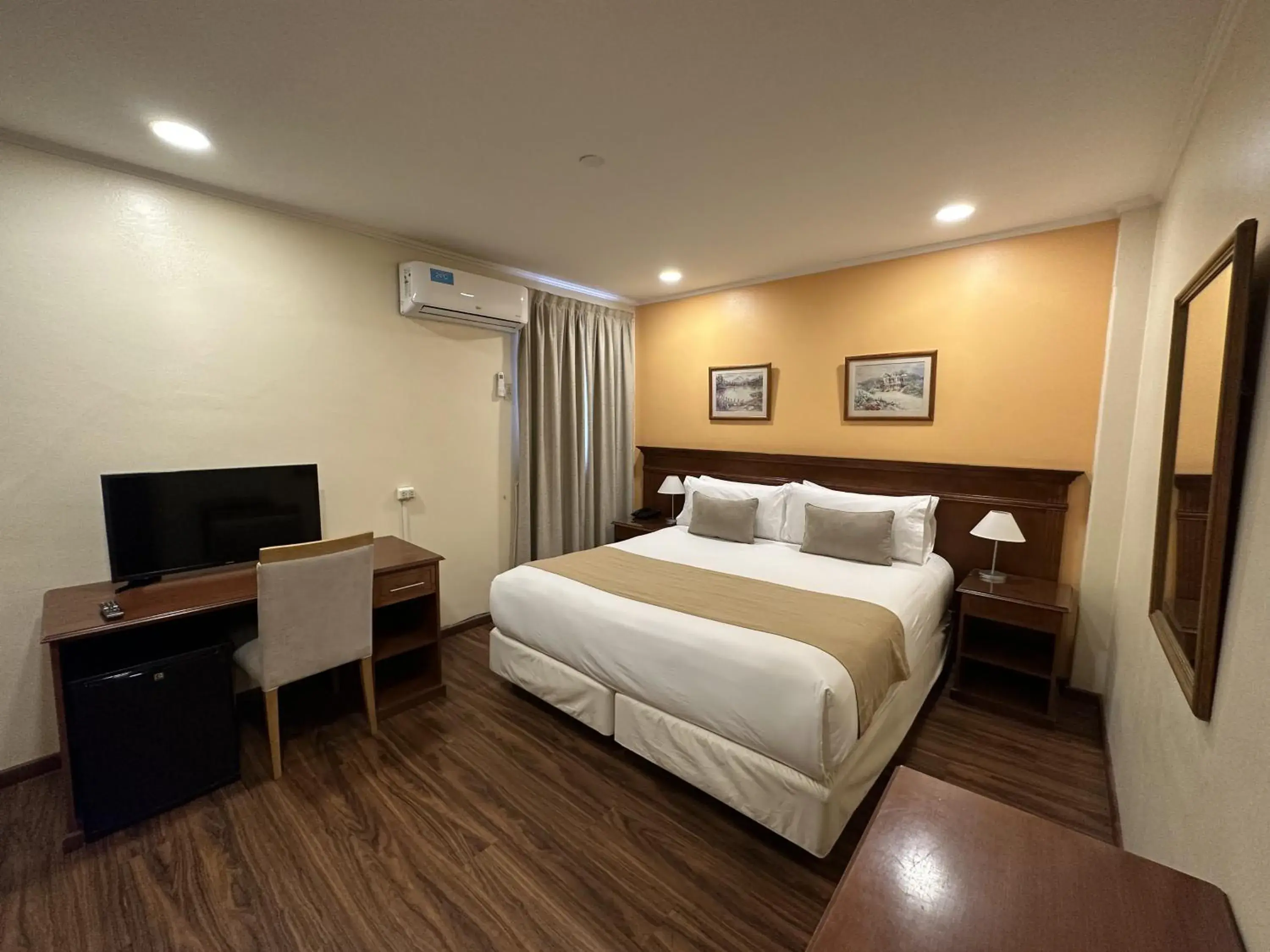 Bed in Ritz Hotel Mendoza Bed in Ritz Hotel Mendoza