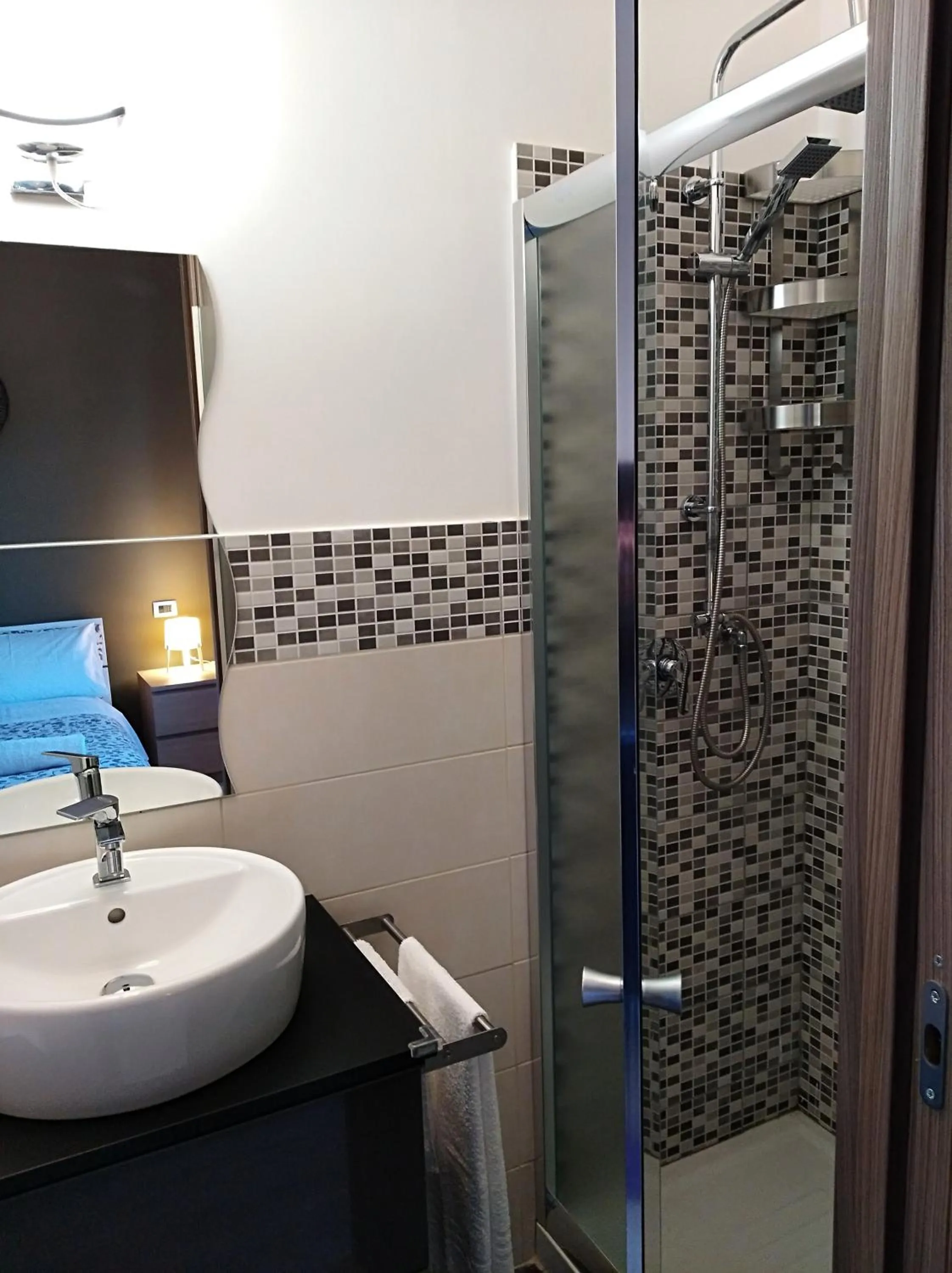 Bathroom in La Terrazza di Empedocle