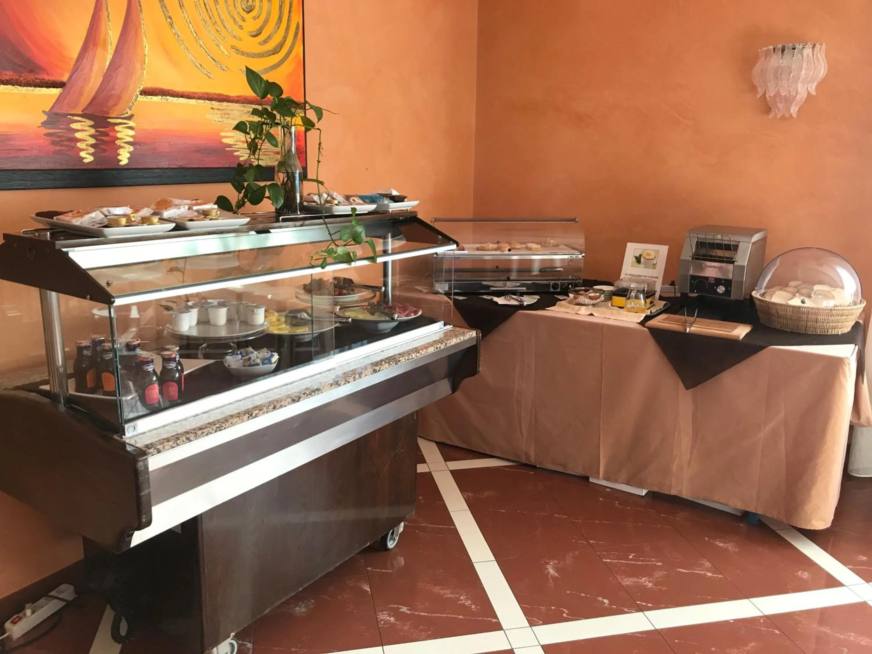 Restaurant/places to eat in Gullo Hotel