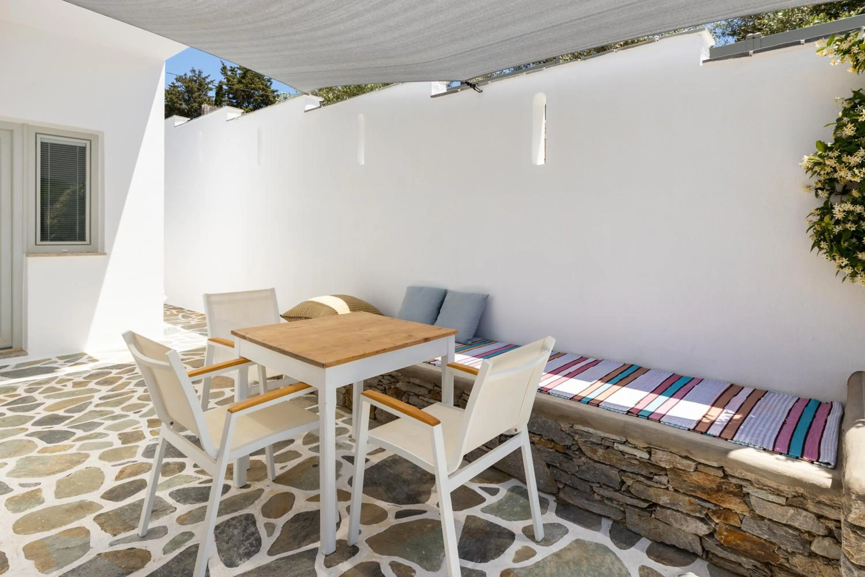 Balcony/Terrace in Roses Beach