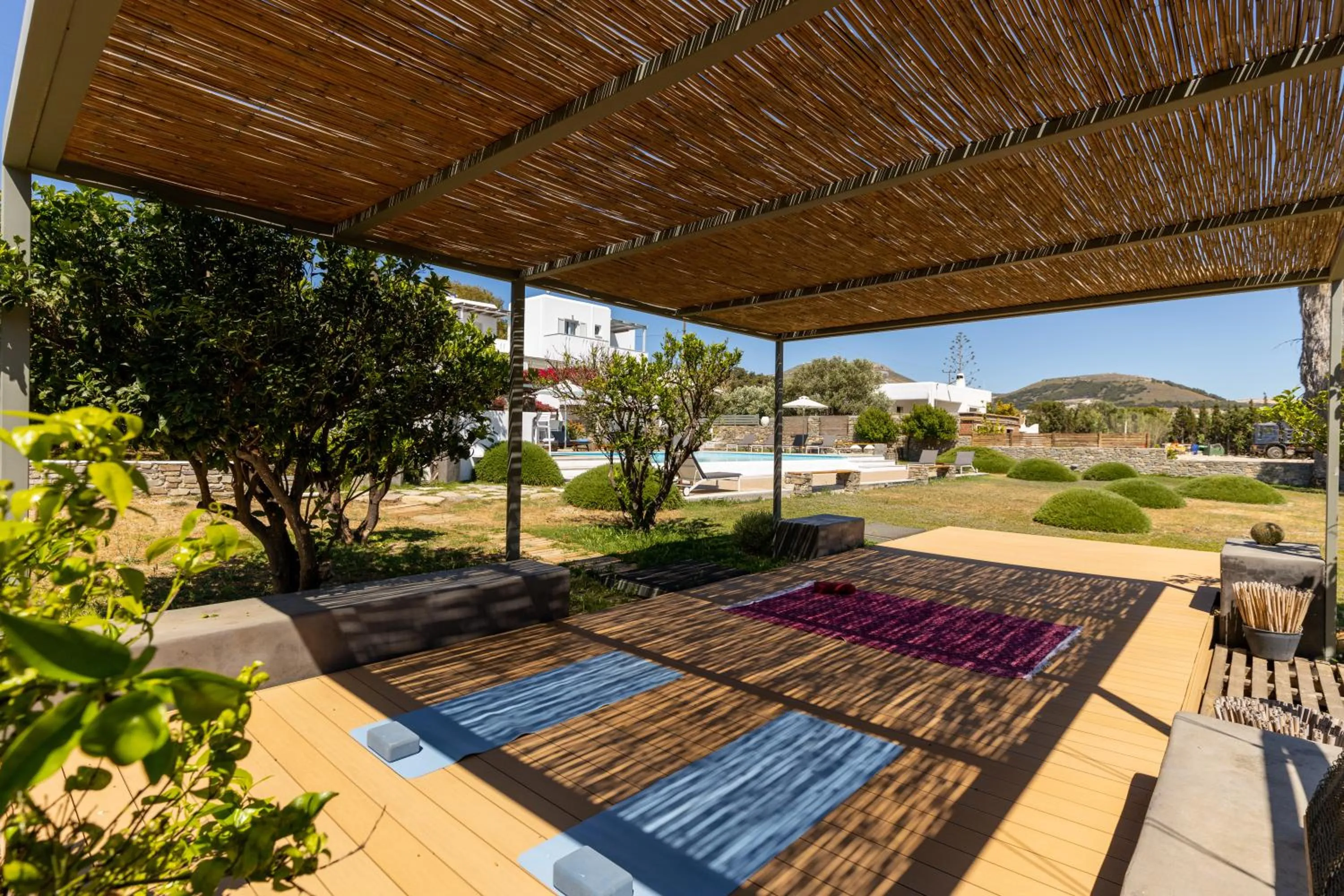 Patio in Roses Beach