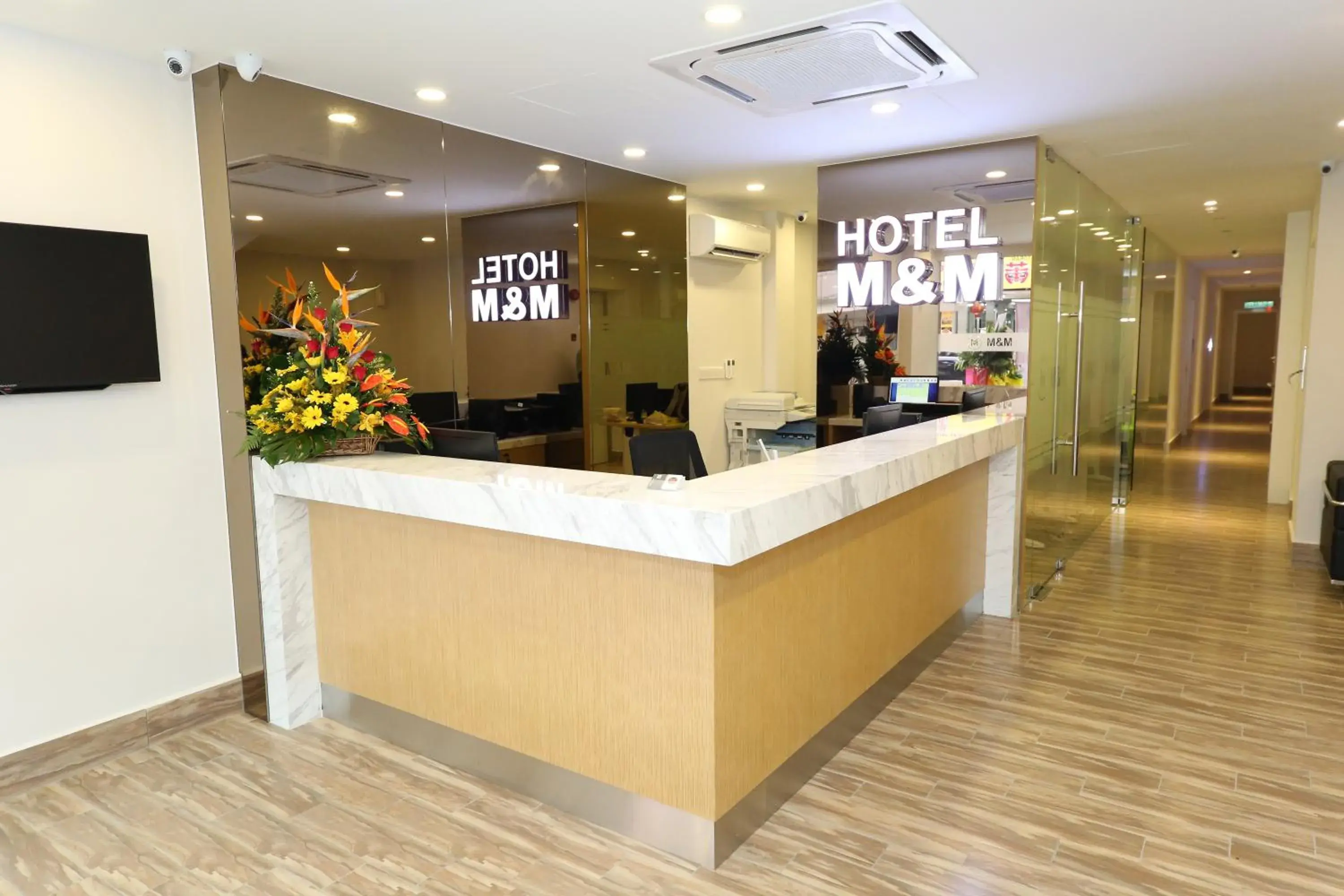 M&M Hotel