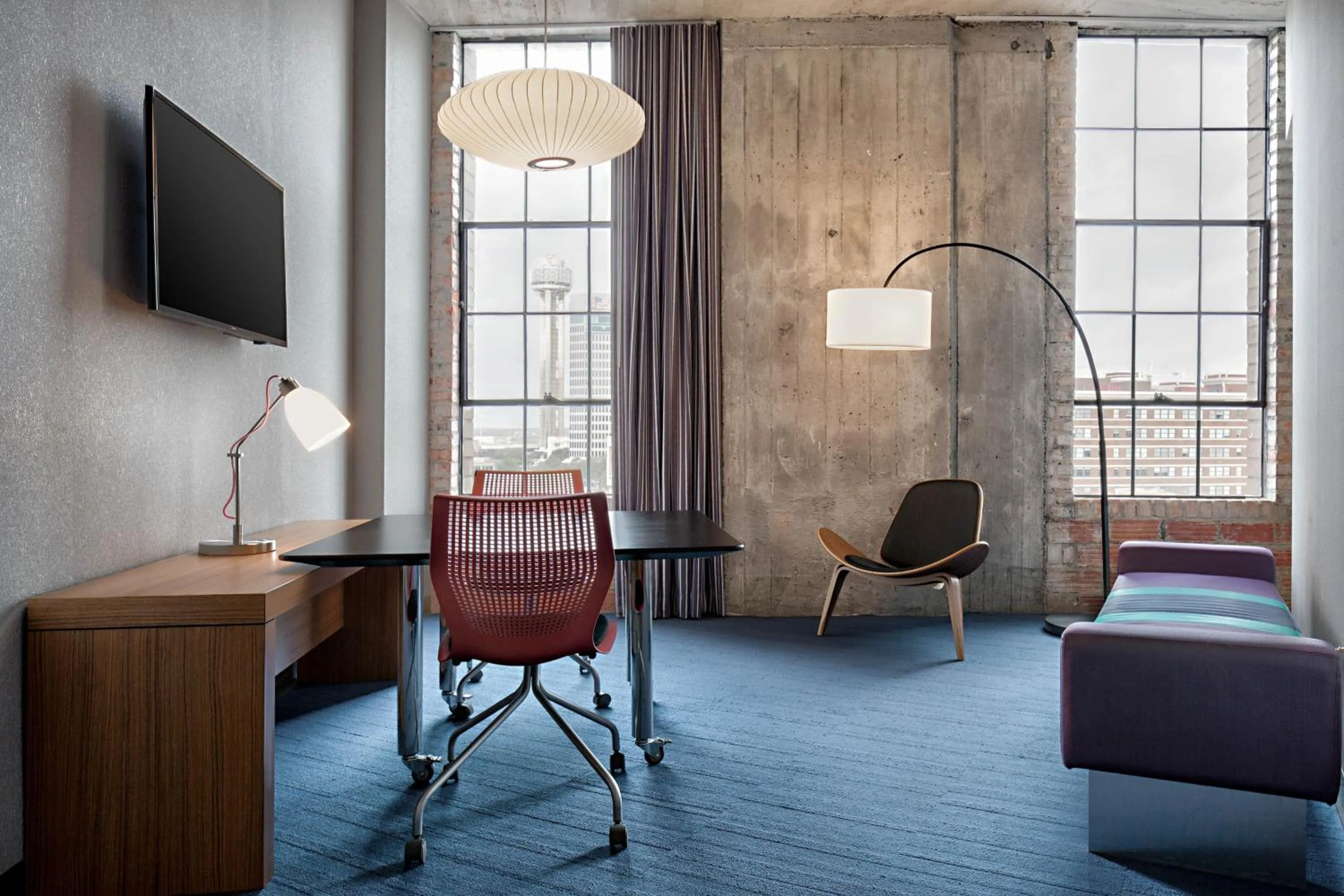 Lounge or bar in Aloft Dallas Downtown