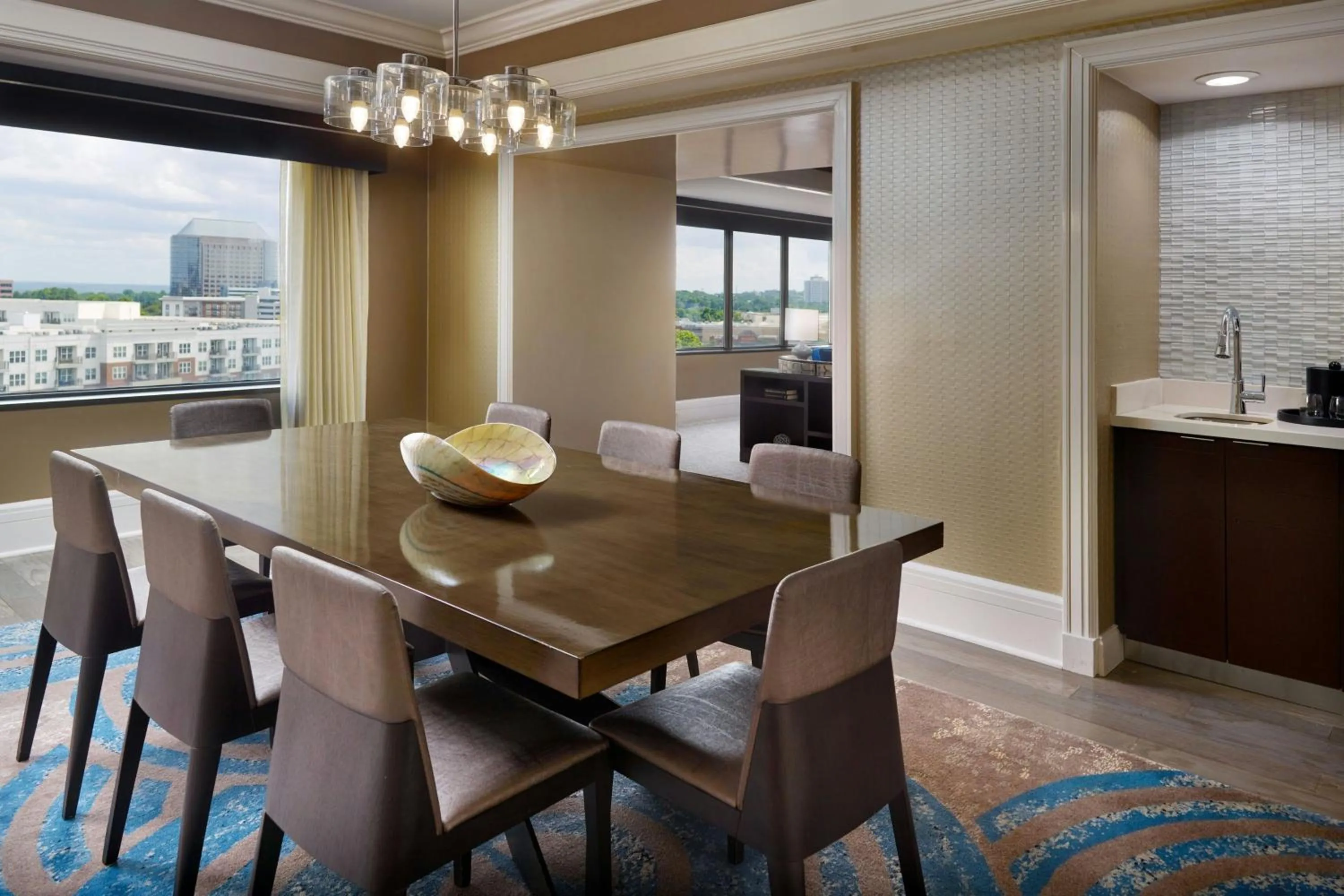 Bedroom in Renaissance Atlanta Waverly Hotel & Convention Center