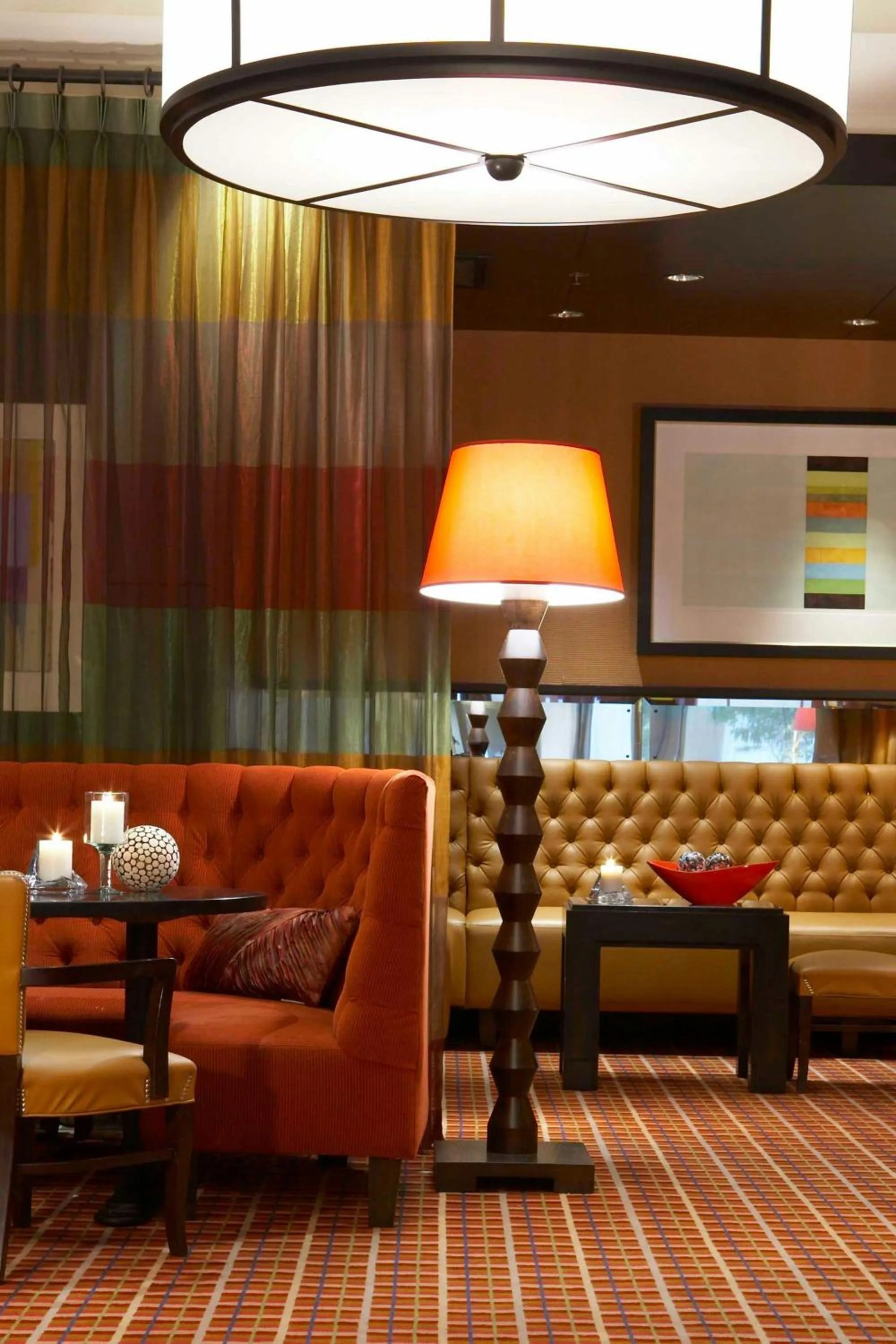 Lounge or bar in Renaissance Atlanta Waverly Hotel & Convention Center