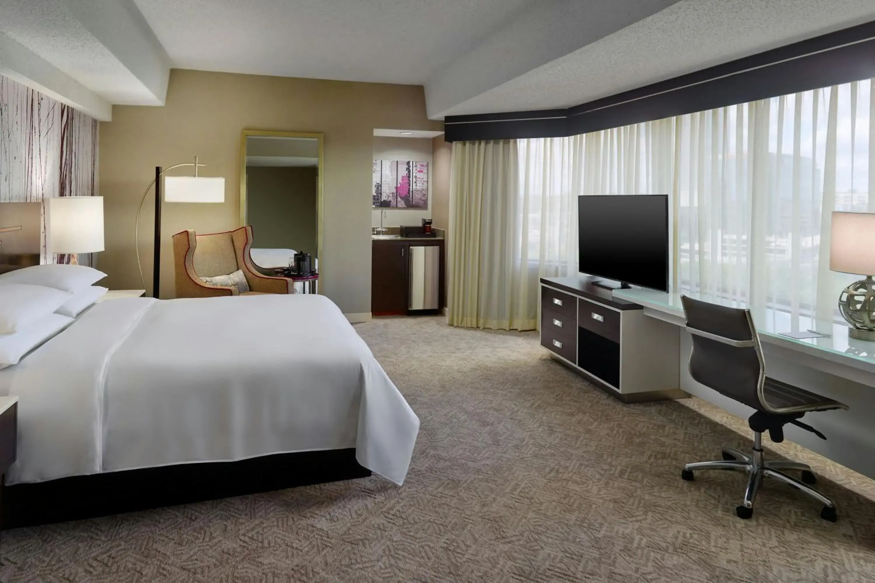 Executive Corner King in Renaissance Atlanta Waverly Hotel & Convention Center Executive Corner King in Renaissance Atlanta Waverly Hotel & Convention Center