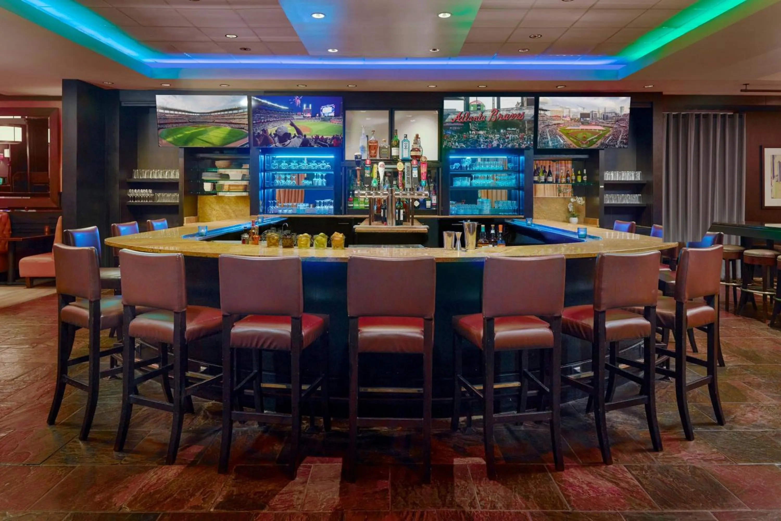 Lounge or bar in Renaissance Atlanta Waverly Hotel & Convention Center