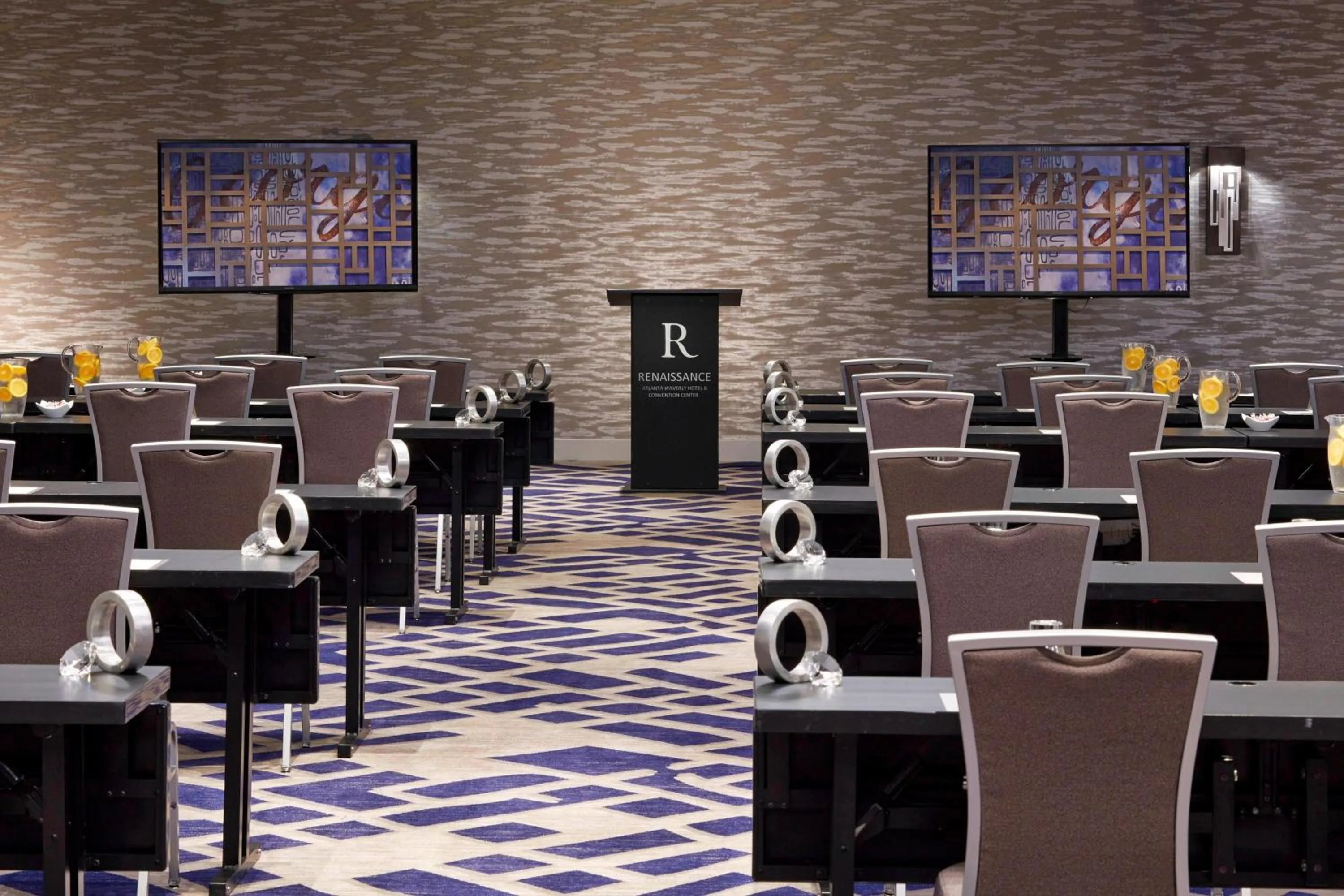 Meeting/conference room in Renaissance Atlanta Waverly Hotel & Convention Center