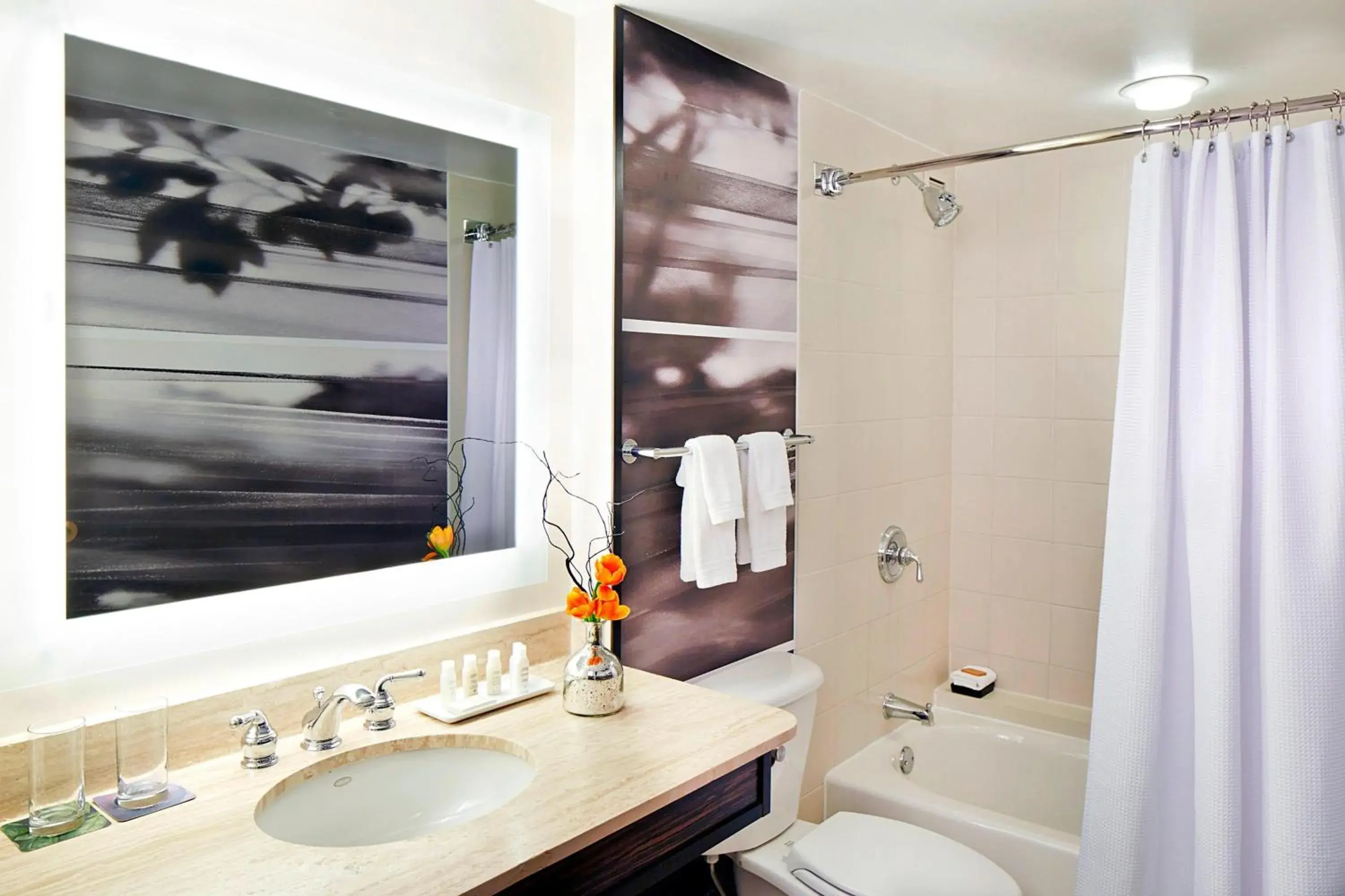 Queen Room Club Level with Two Queen Beds in Renaissance Atlanta Waverly Hotel & Convention Center Queen Room Club Level with Two Queen Beds in Renaissance Atlanta Waverly Hotel & Convention Center