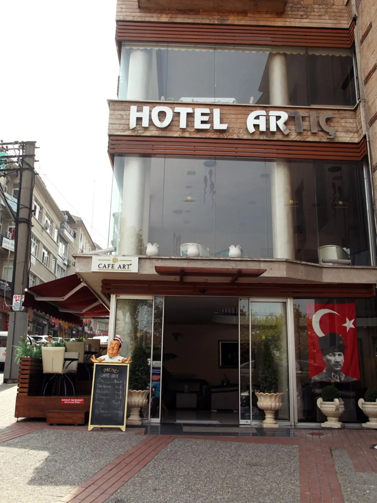 Facade/entrance in Hotel Artiç Facade/entrance in Hotel Artiç