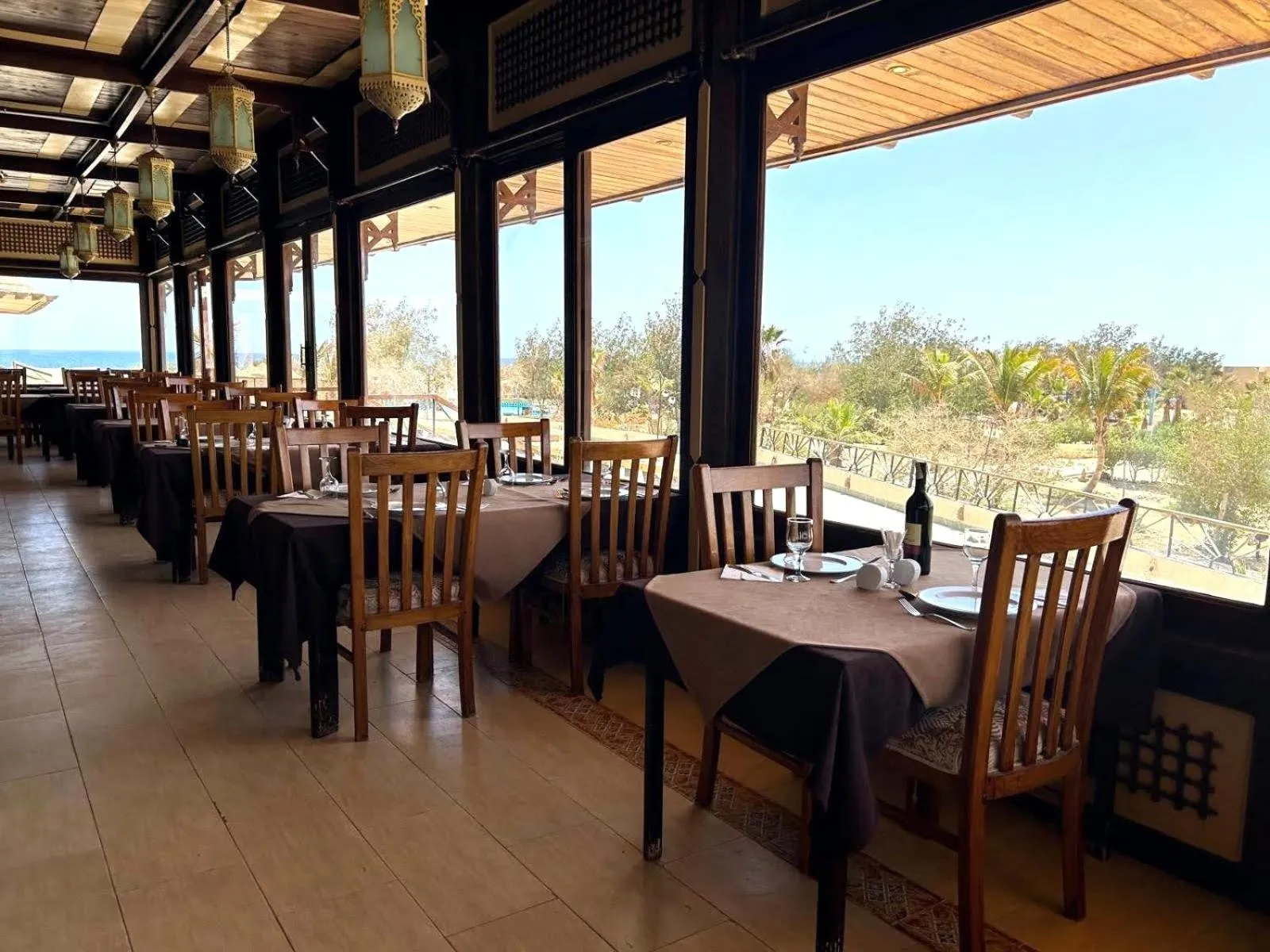 Restaurant/places to eat in Mangrove Bay Resort