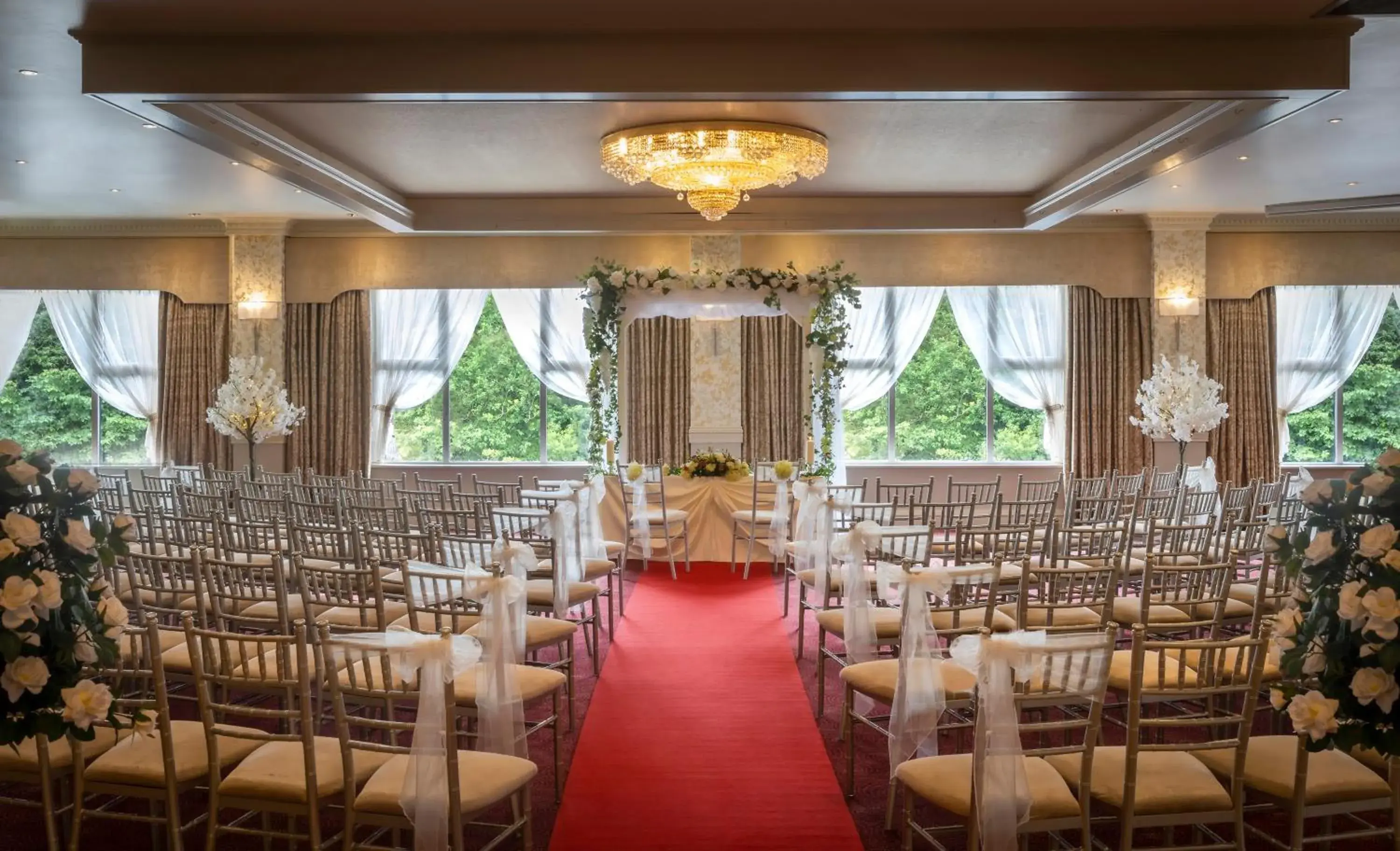 Restaurant/places to eat in Falls Hotel & Spa Restaurant/places to eat in Falls Hotel & Spa