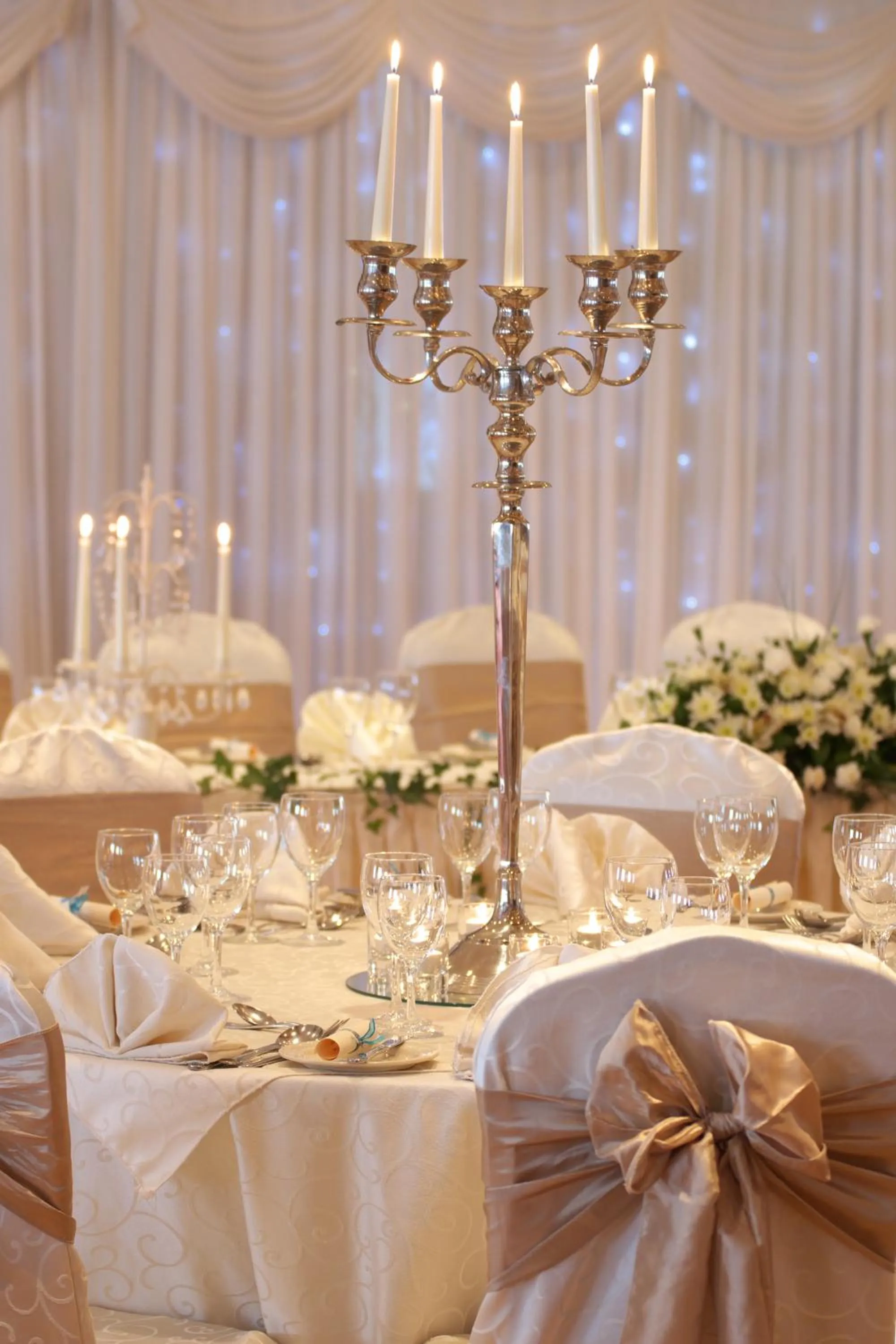 Restaurant/places to eat in Falls Hotel & Spa