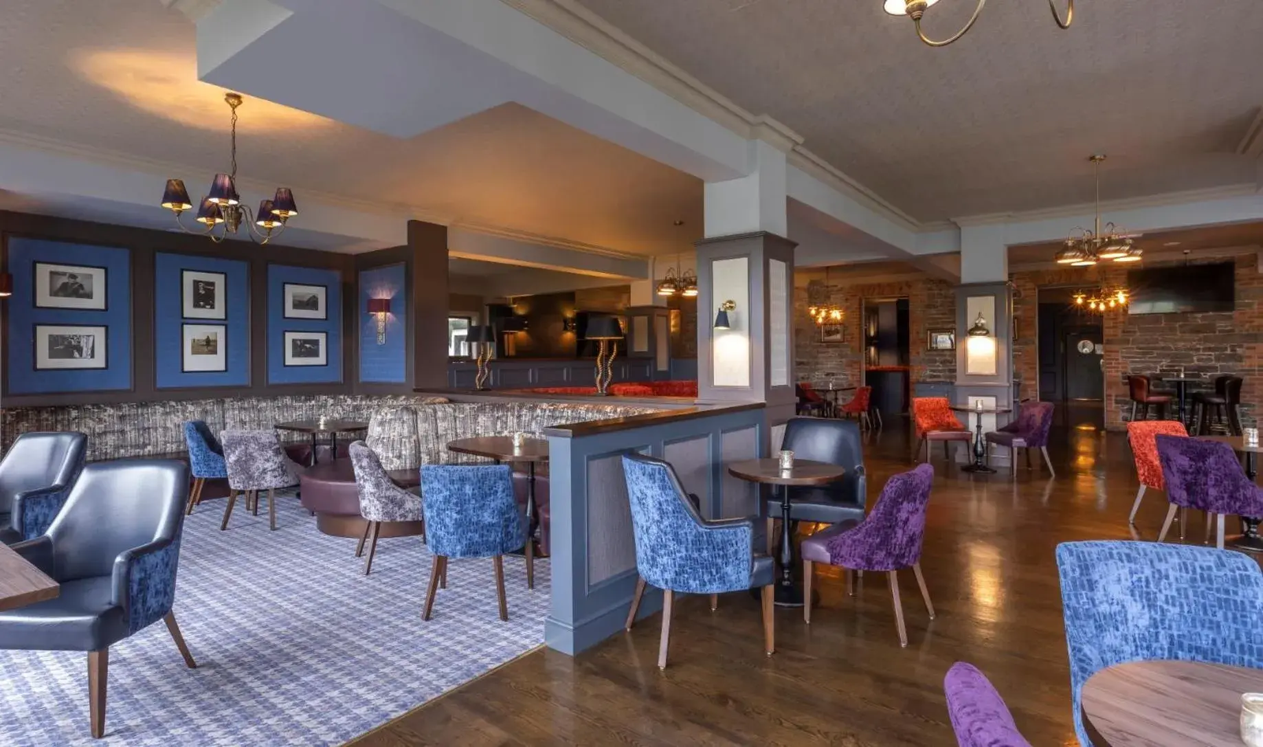 Lounge or bar in Falls Hotel & Spa Lounge or bar in Falls Hotel & Spa