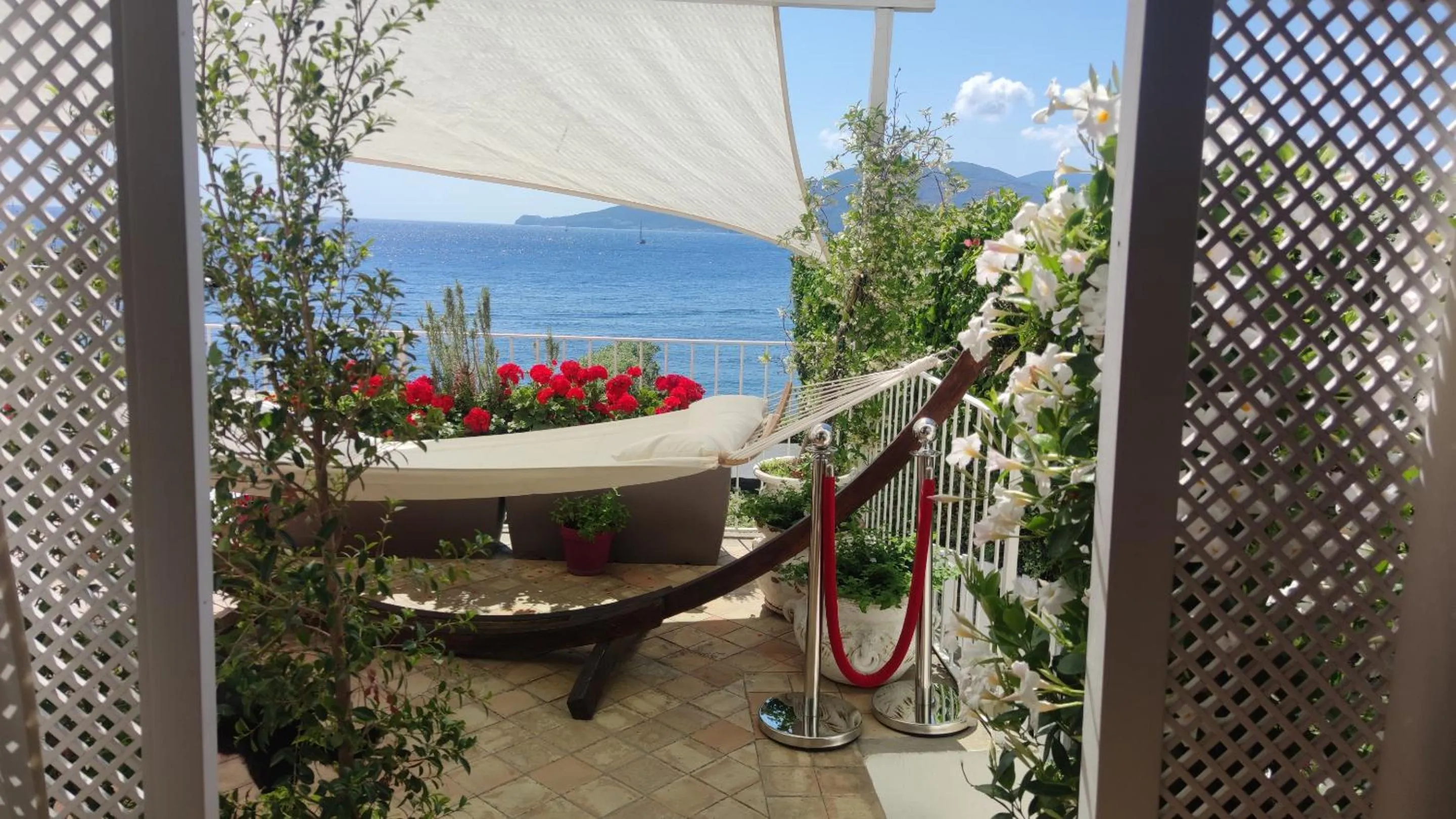 Balcony/Terrace in Halgoduria