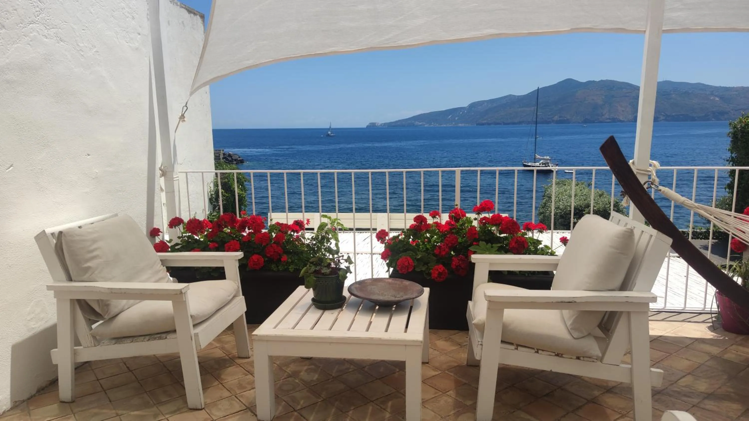 Balcony/Terrace in Halgoduria