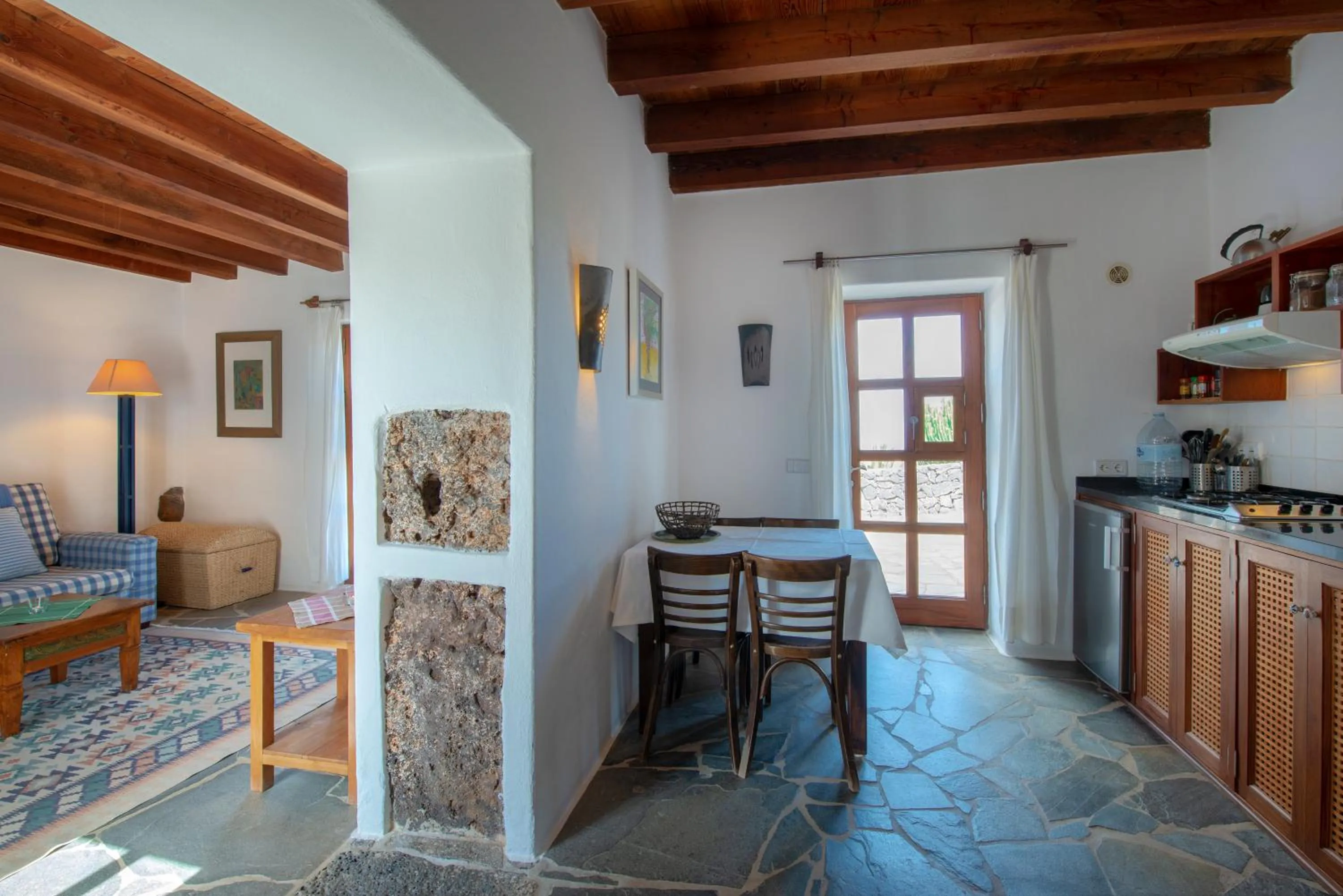 Kitchen or kitchenette in Villa El Inti