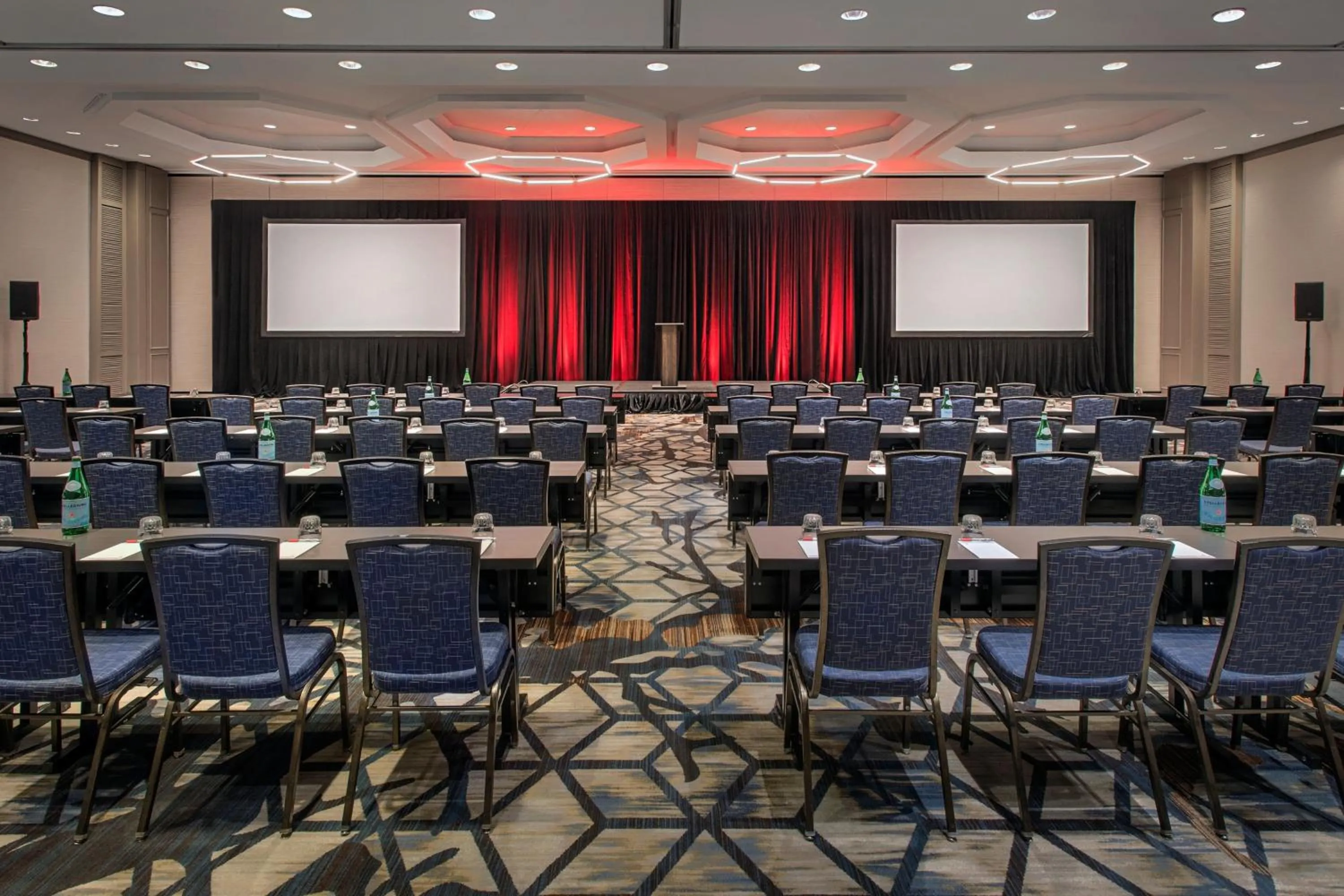 Meeting/conference room in Boston Marriott Burlington