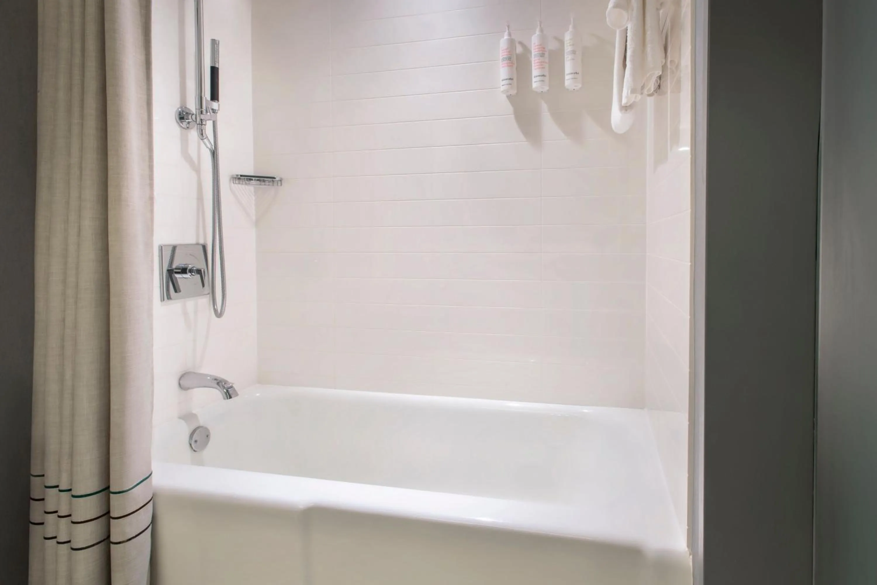 Bathroom in Boston Marriott Burlington