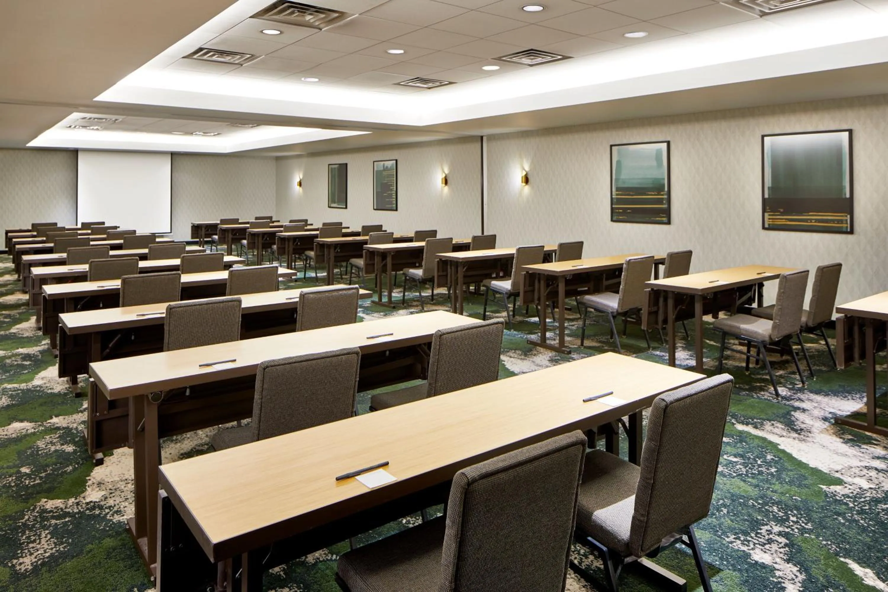 Meeting/conference room in Courtyard by Marriott Nashville Downtown