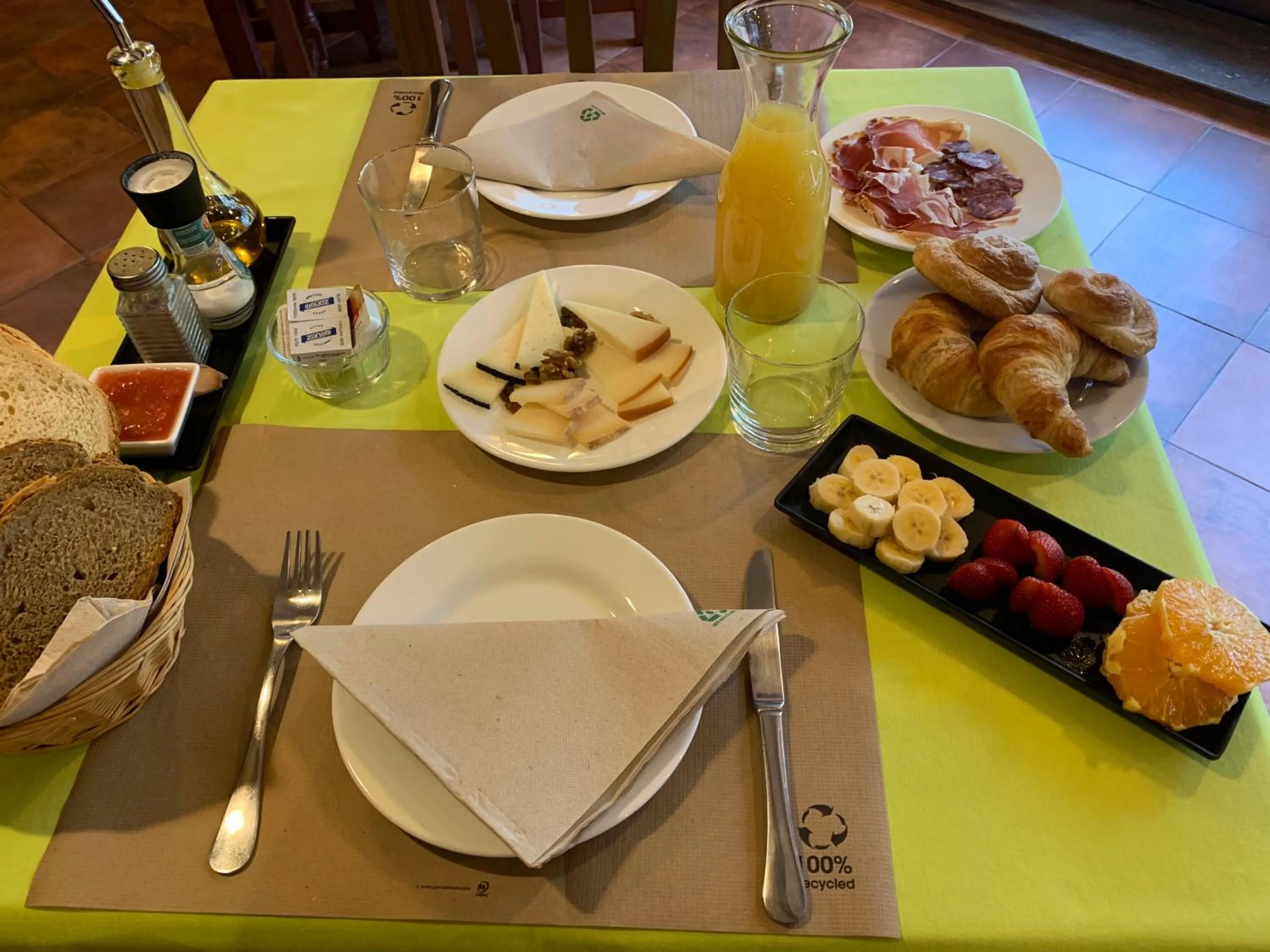 Restaurant/places to eat in Tierras De Arán