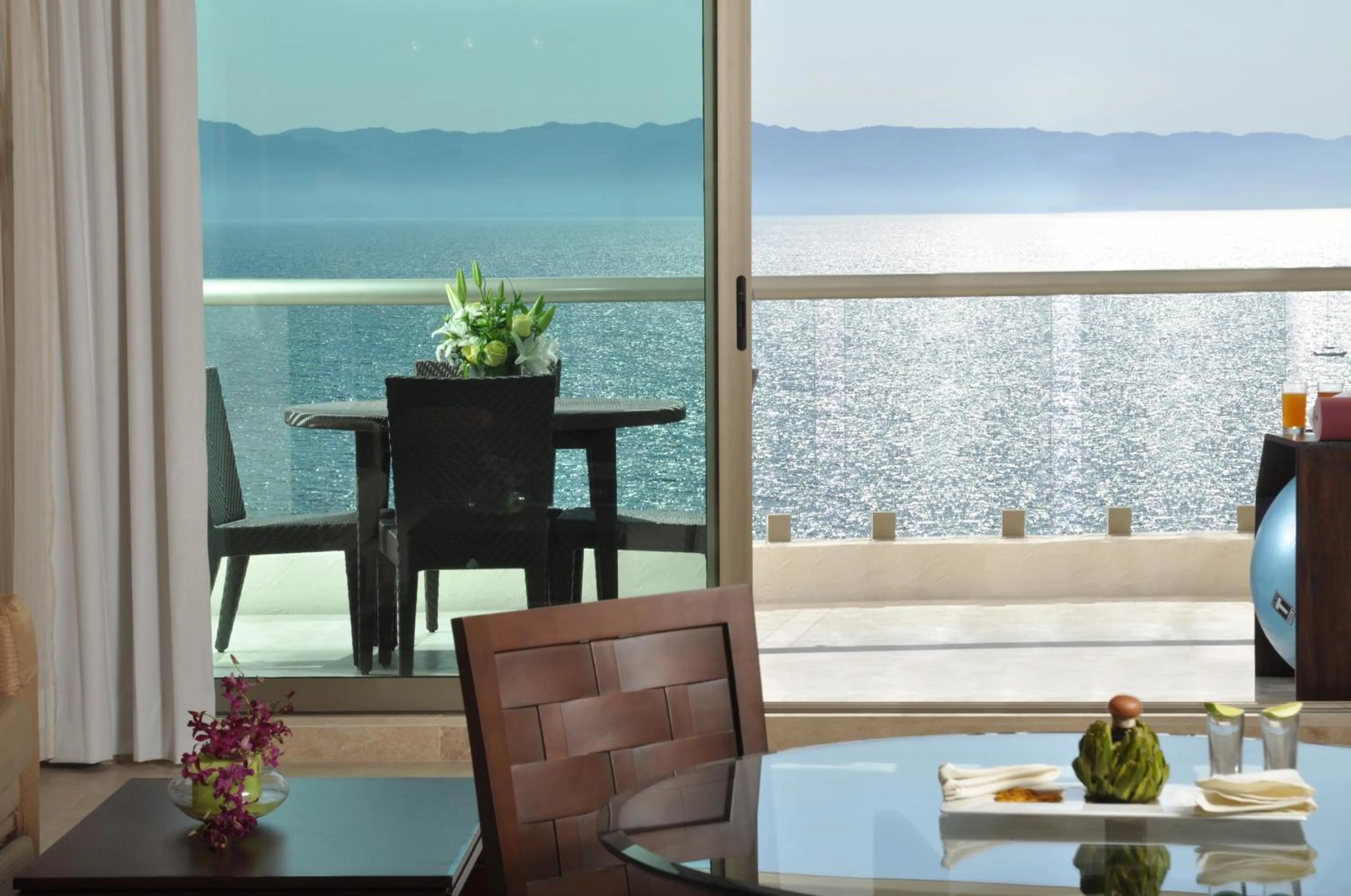 TV and multimedia in Sunset Plaza Beach Resort Puerto Vallarta All Inclusive