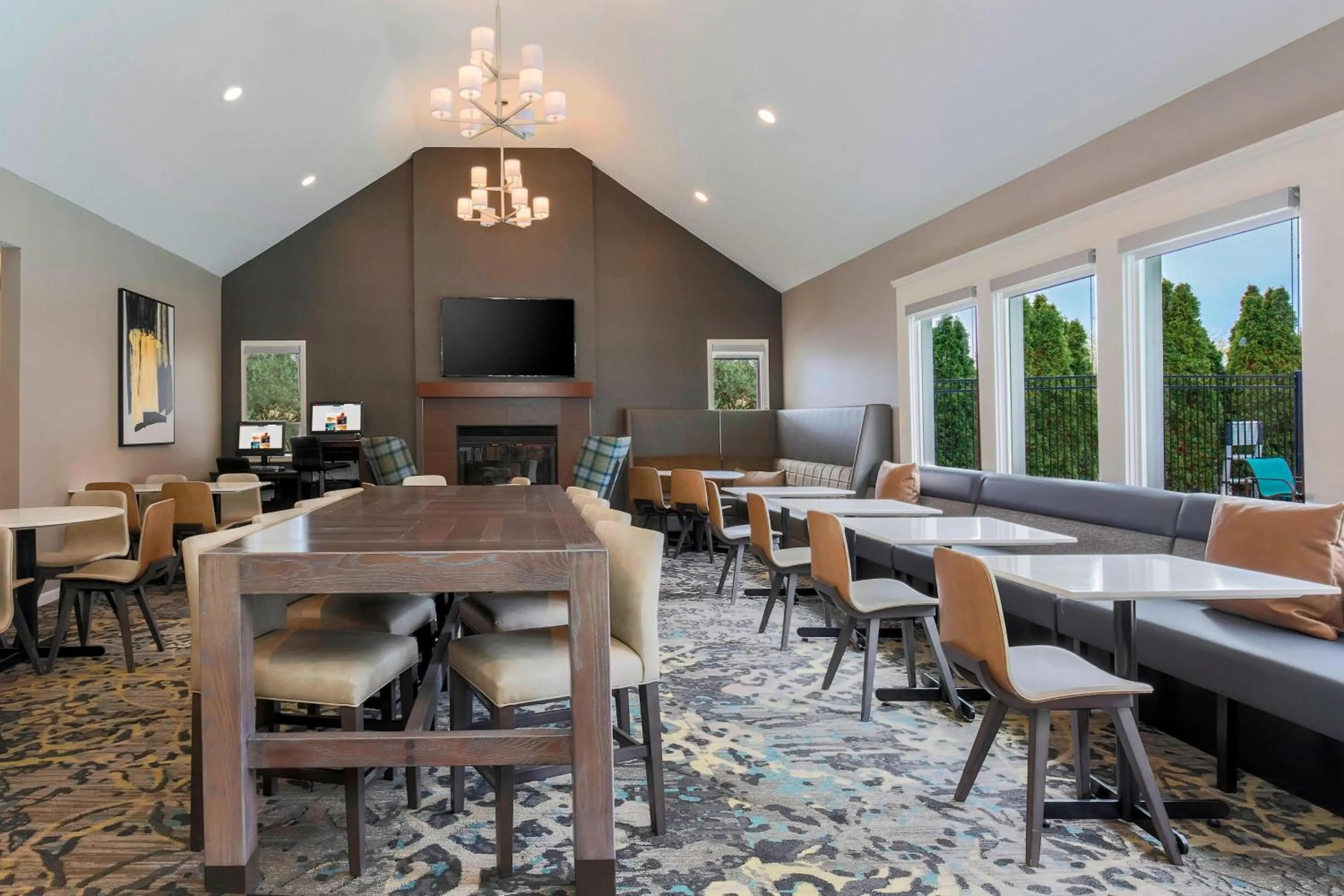 Lobby or reception in Residence Inn Boston North Shore/Danvers