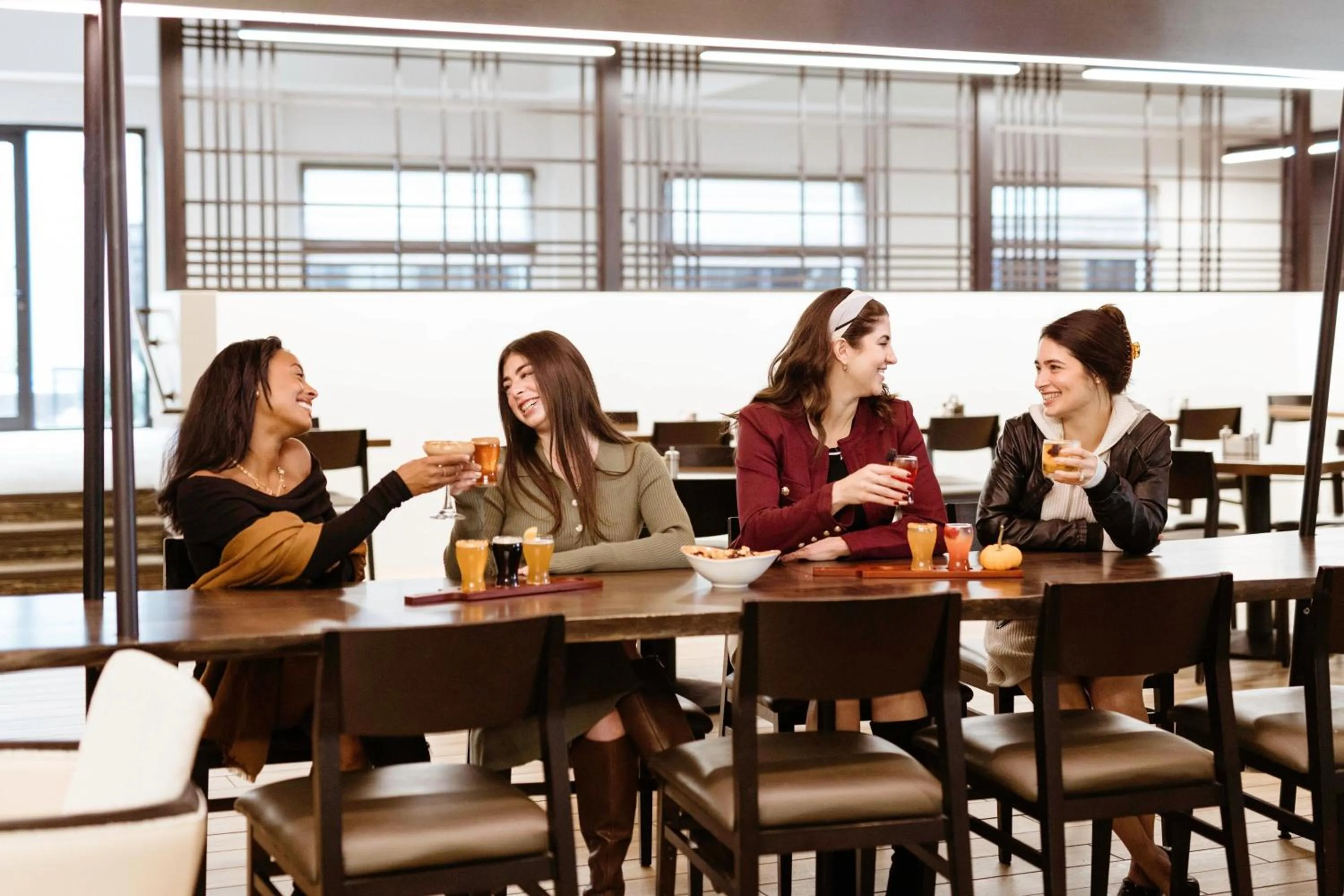 Restaurant/places to eat in Boston Marriott Peabody